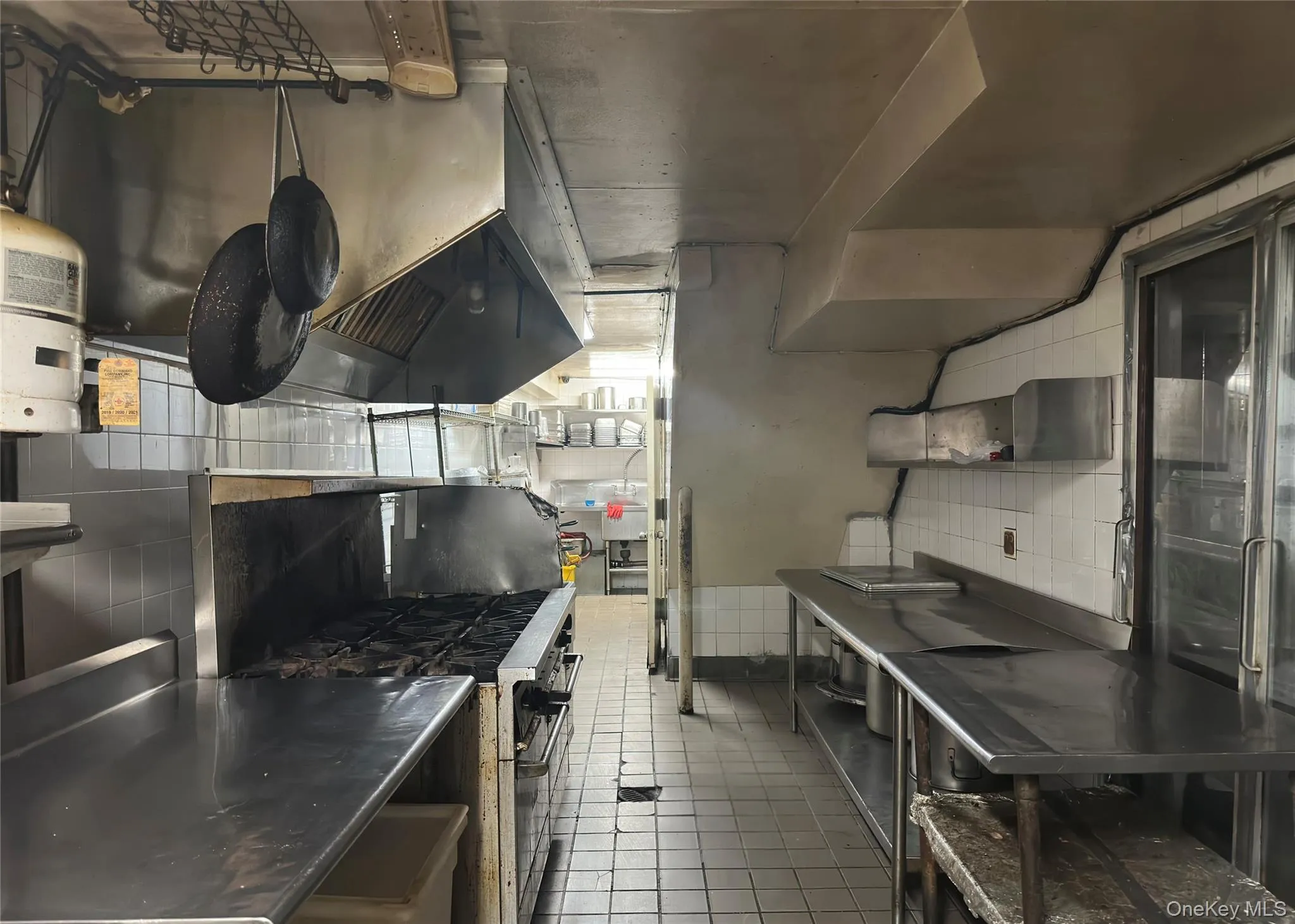 5613 Metropolitan Avenue, New York, NY, ,Commercial Lease,For Rent,Metropolitan,0,1027827 5613 Metropolitan Avenue, New York, NY, ,Commercial Lease,For Rent,Metropolitan,0,1027827