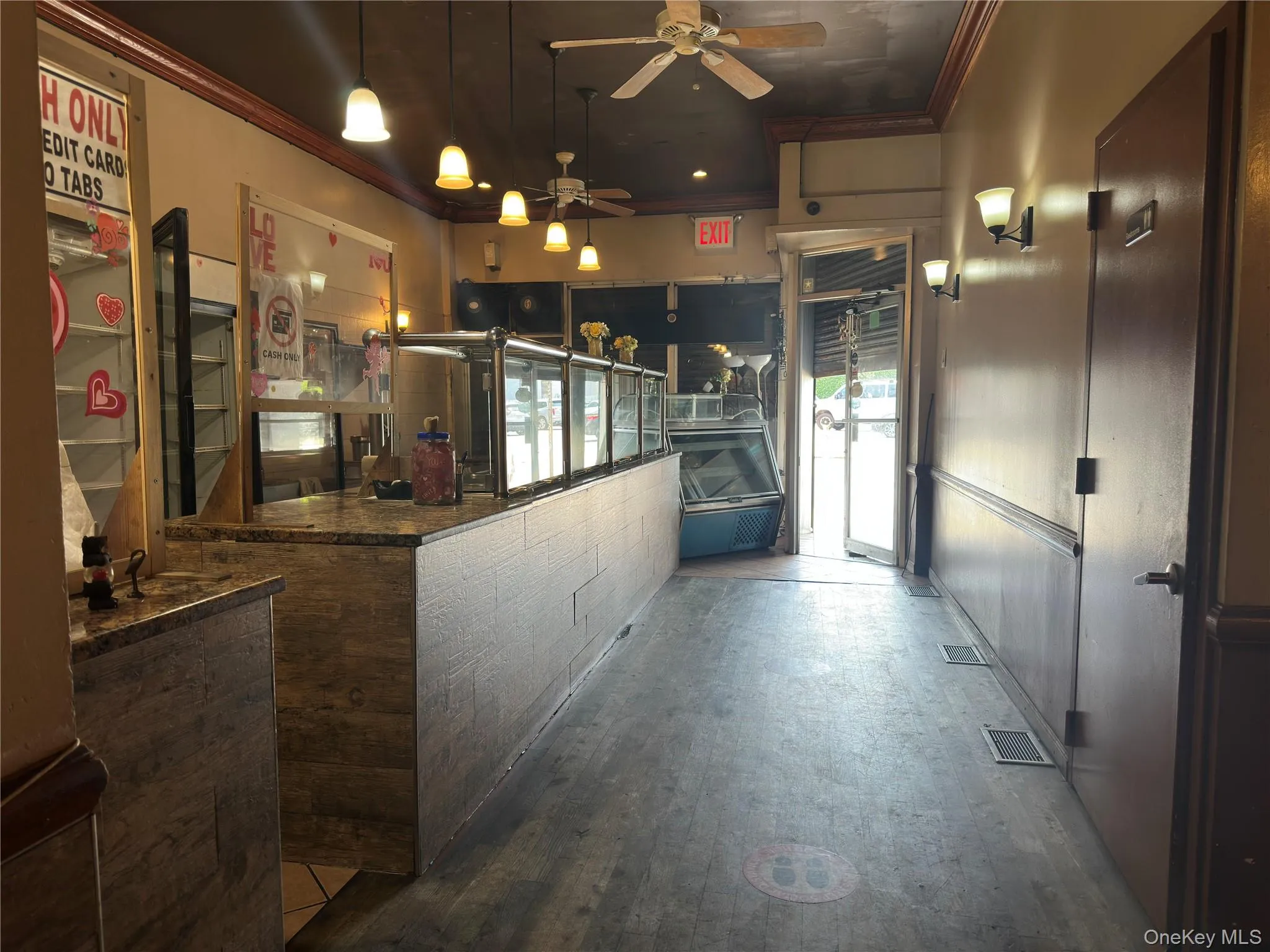 5613 Metropolitan Avenue, New York, NY, ,Commercial Lease,For Rent,Metropolitan,0,1027827 5613 Metropolitan Avenue, New York, NY, ,Commercial Lease,For Rent,Metropolitan,0,1027827