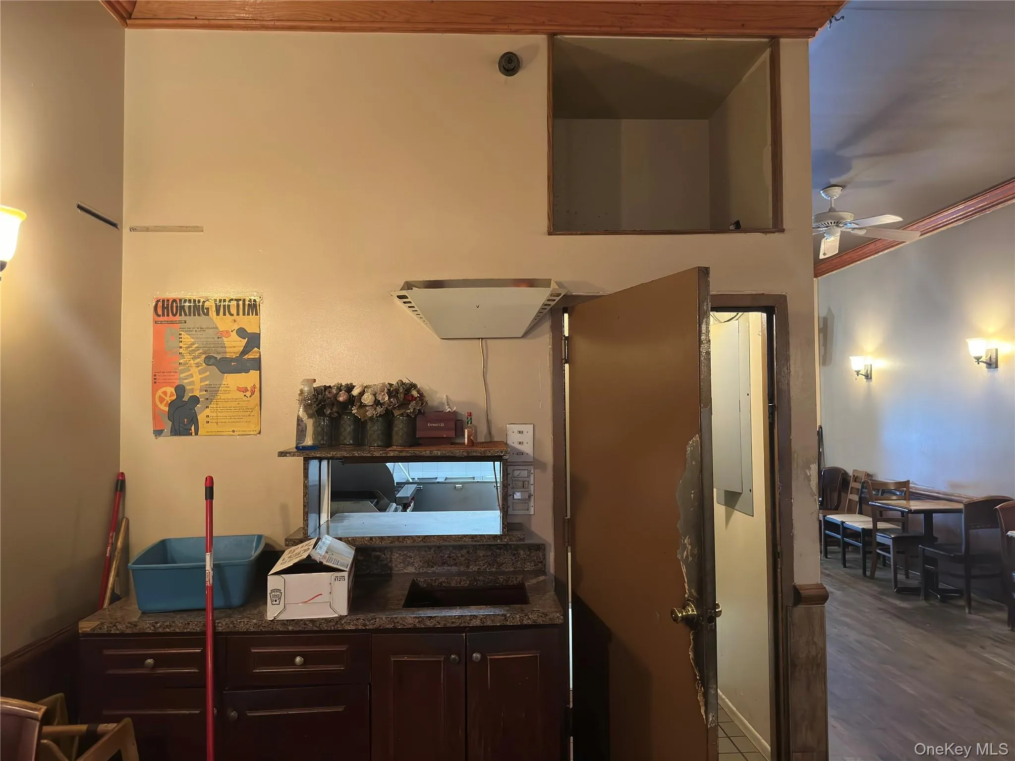 5613 Metropolitan Avenue, New York, NY, ,Commercial Lease,For Rent,Metropolitan,0,1027827 5613 Metropolitan Avenue, New York, NY, ,Commercial Lease,For Rent,Metropolitan,0,1027827