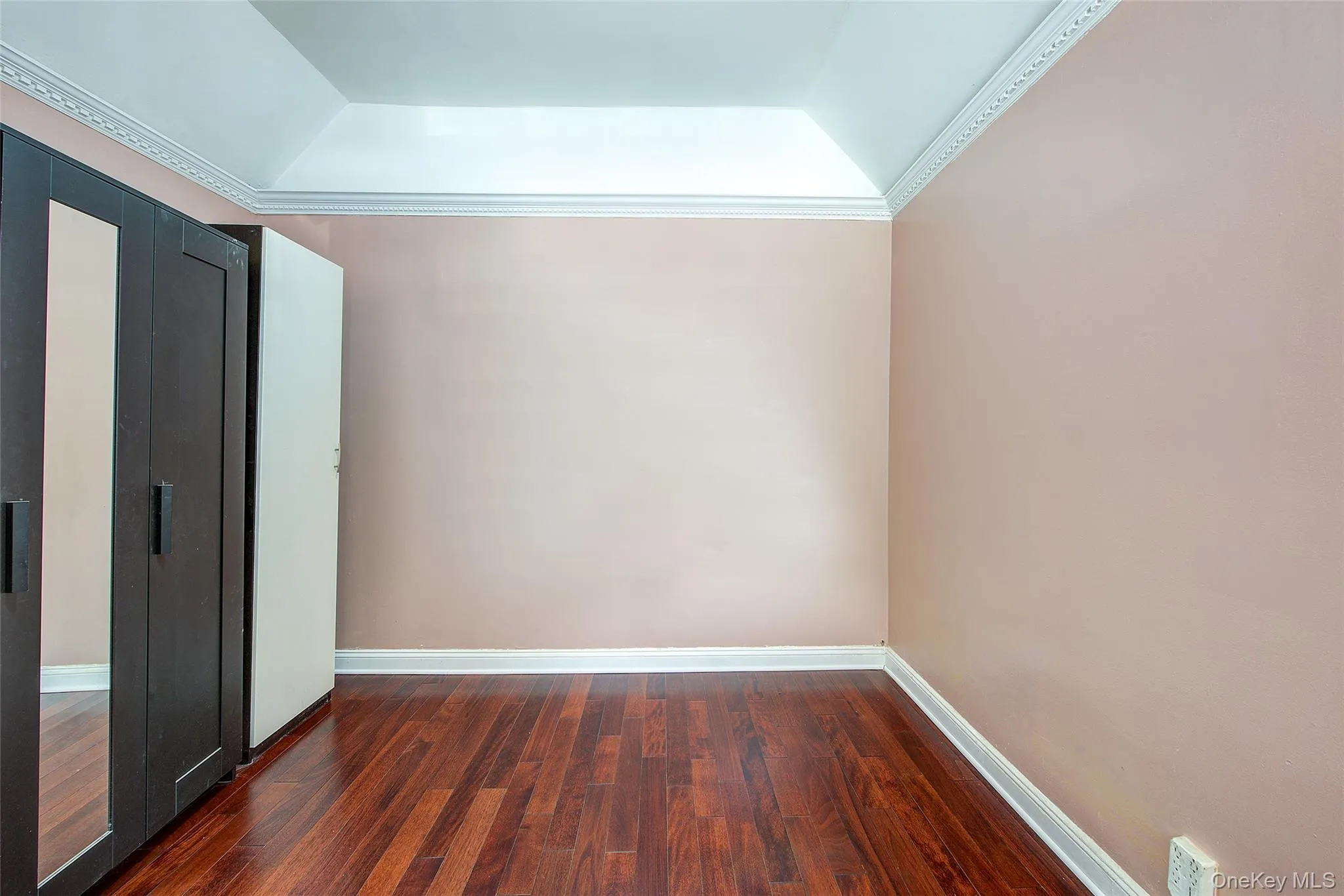 1st bedroom 1st bedroom