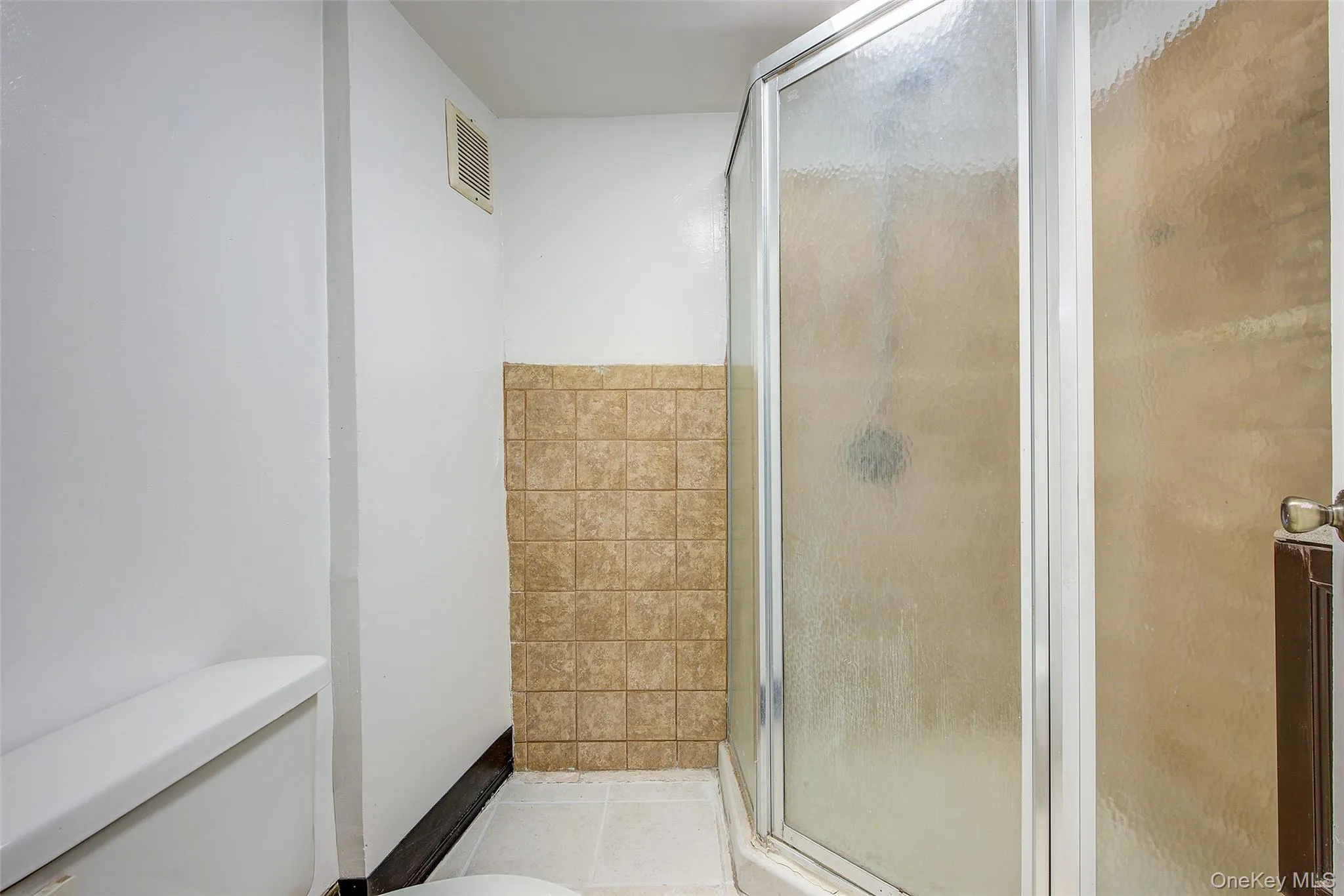 2nd bathroom, walk in shower 2nd bathroom, walk in shower