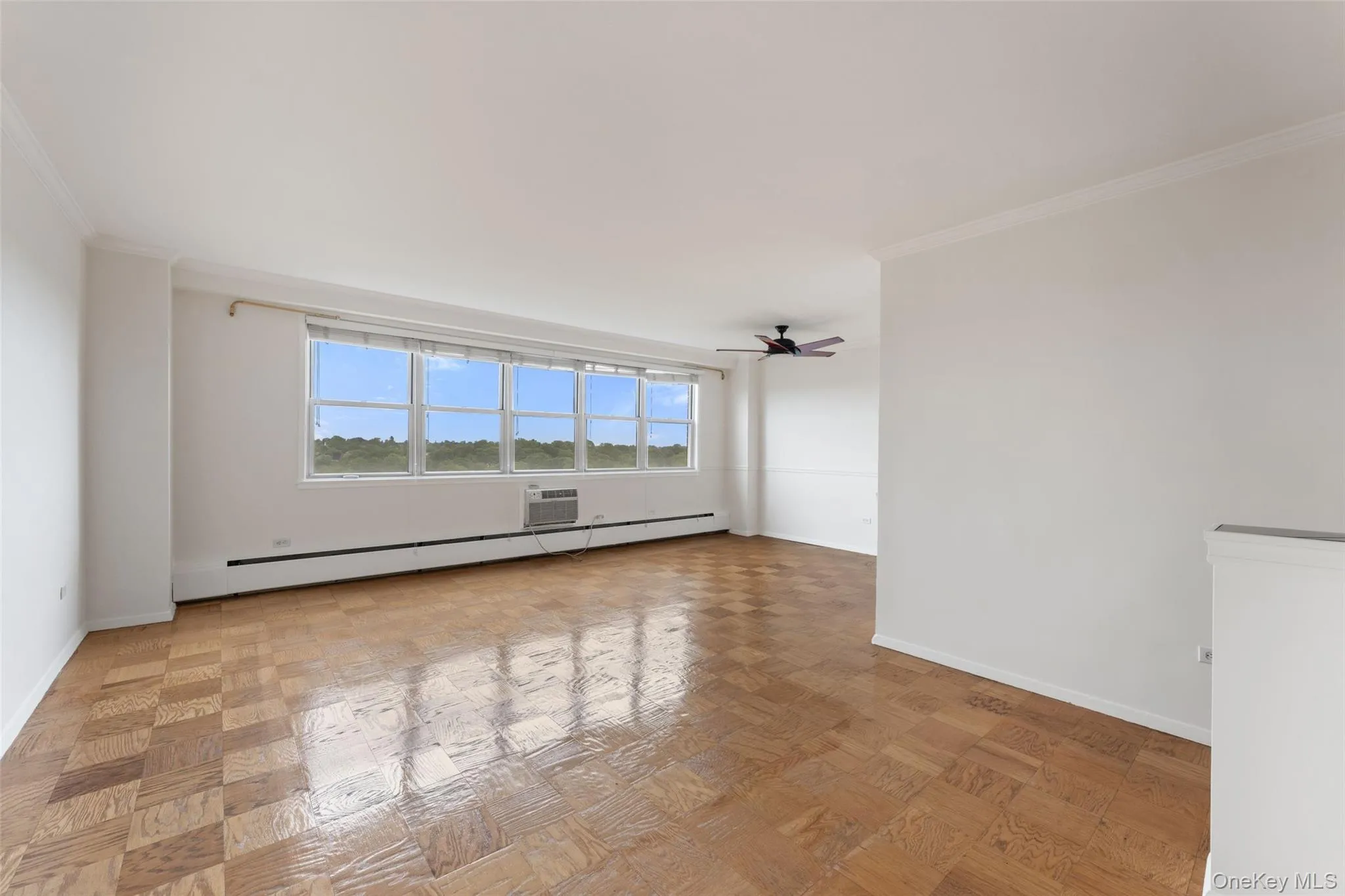 Living and Dining Area view featuring exceptional skyviews. Living and Dining Area view featuring exceptional skyviews.