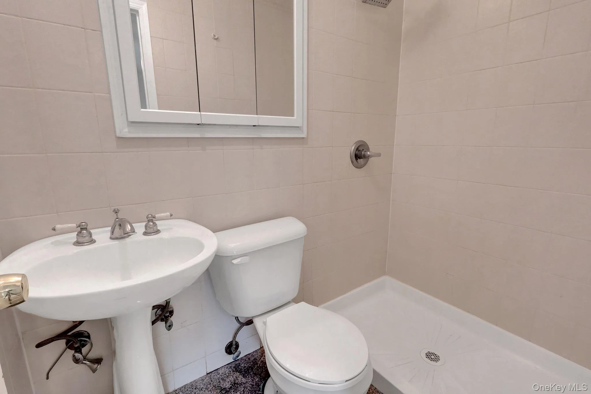 1431 Brooklyn Boulevard, Islip, NY, 4 Bedrooms Bedrooms, 9 Rooms Rooms,2 BathroomsBathrooms,Residential,For Rent,Brooklyn,0,1027830 1431 Brooklyn Boulevard, Islip, NY, 4 Bedrooms Bedrooms, 9 Rooms Rooms,2 BathroomsBathrooms,Residential,For Rent,Brooklyn,0,1027830