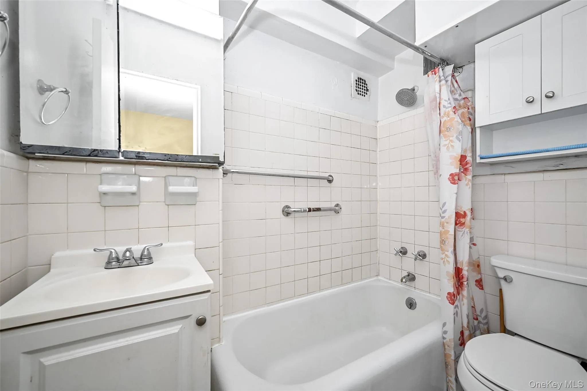 99-60 63rd Road, New York, NY, 2 Bedrooms Bedrooms, 4 Rooms Rooms,1 BathroomBathrooms,Residential,For Rent,63rd,0,1027831 99-60 63rd Road, New York, NY, 2 Bedrooms Bedrooms, 4 Rooms Rooms,1 BathroomBathrooms,Residential,For Rent,63rd,0,1027831