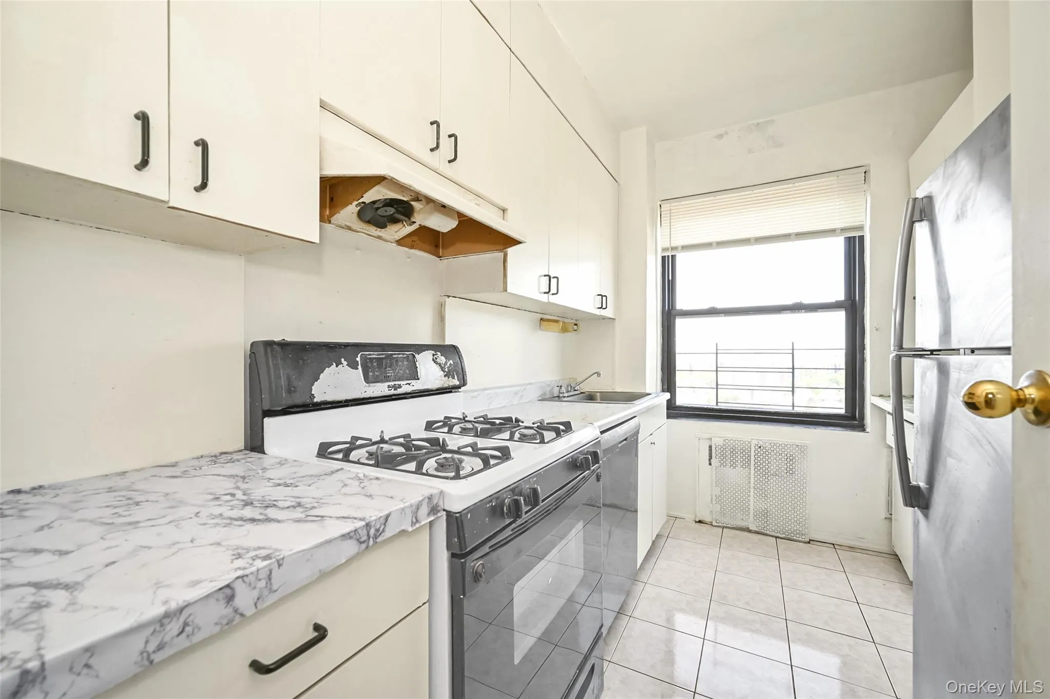99-60 63rd Road, New York, NY, 2 Bedrooms Bedrooms, 4 Rooms Rooms,1 BathroomBathrooms,Residential,For Rent,63rd,0,1027831 99-60 63rd Road, New York, NY, 2 Bedrooms Bedrooms, 4 Rooms Rooms,1 BathroomBathrooms,Residential,For Rent,63rd,0,1027831