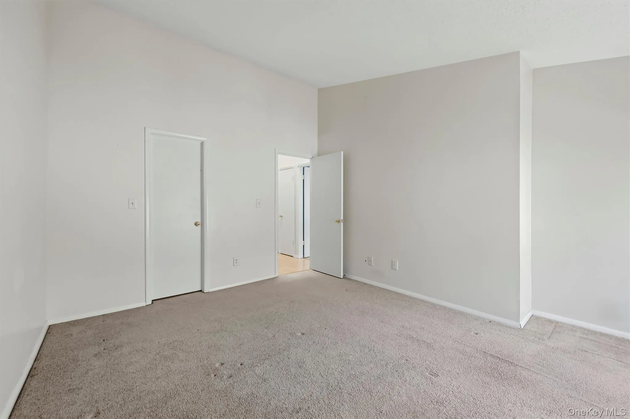 Notice the indented alcove. What a great spot for a desk. Notice the indented alcove. What a great spot for a desk.