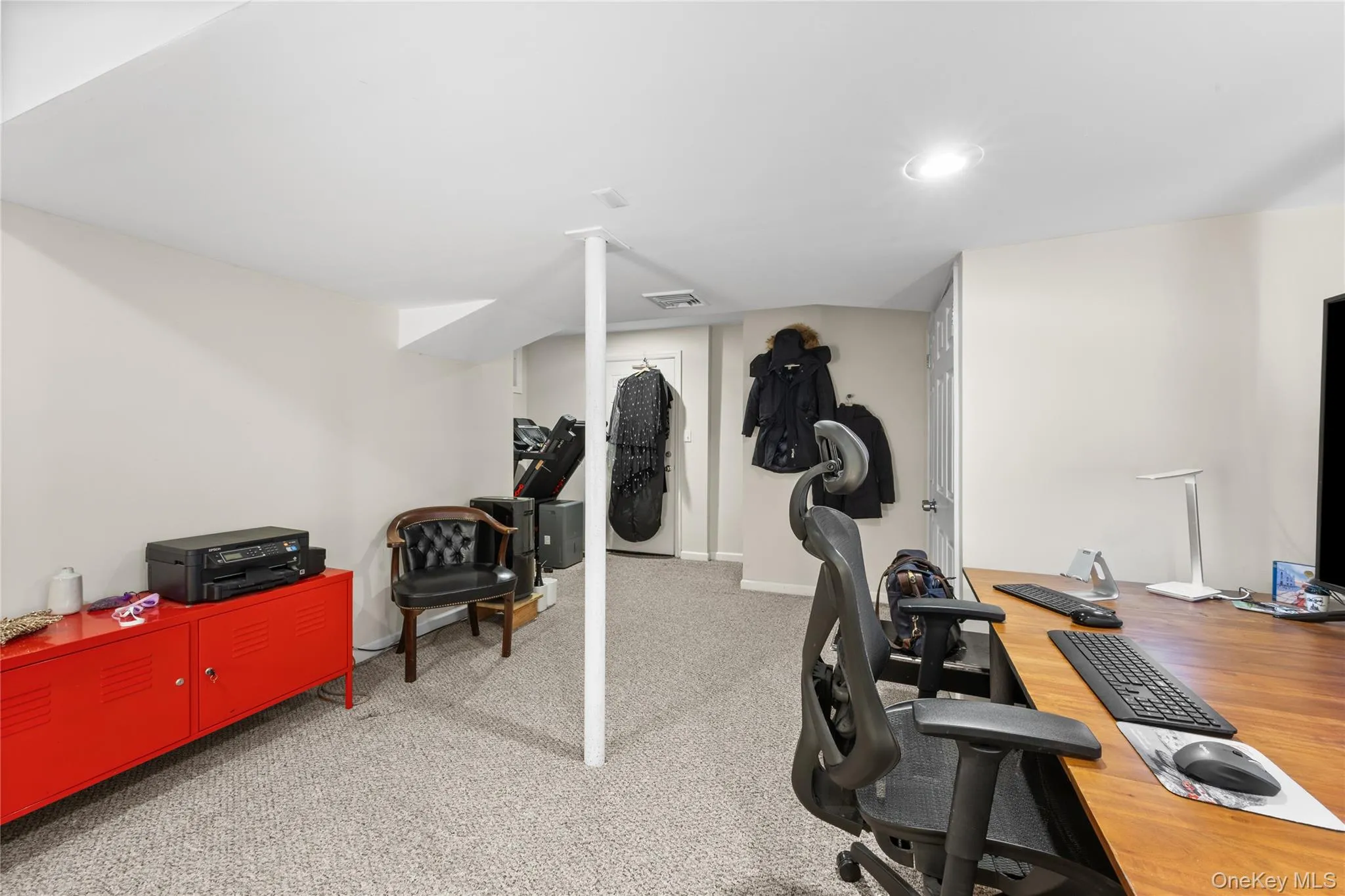 27 Glen Drive, Brookhaven, NY, 2 Bedrooms Bedrooms, 5 Rooms Rooms,1 BathroomBathrooms,Residential,For Rent,Glen,0,1027840 27 Glen Drive, Brookhaven, NY, 2 Bedrooms Bedrooms, 5 Rooms Rooms,1 BathroomBathrooms,Residential,For Rent,Glen,0,1027840