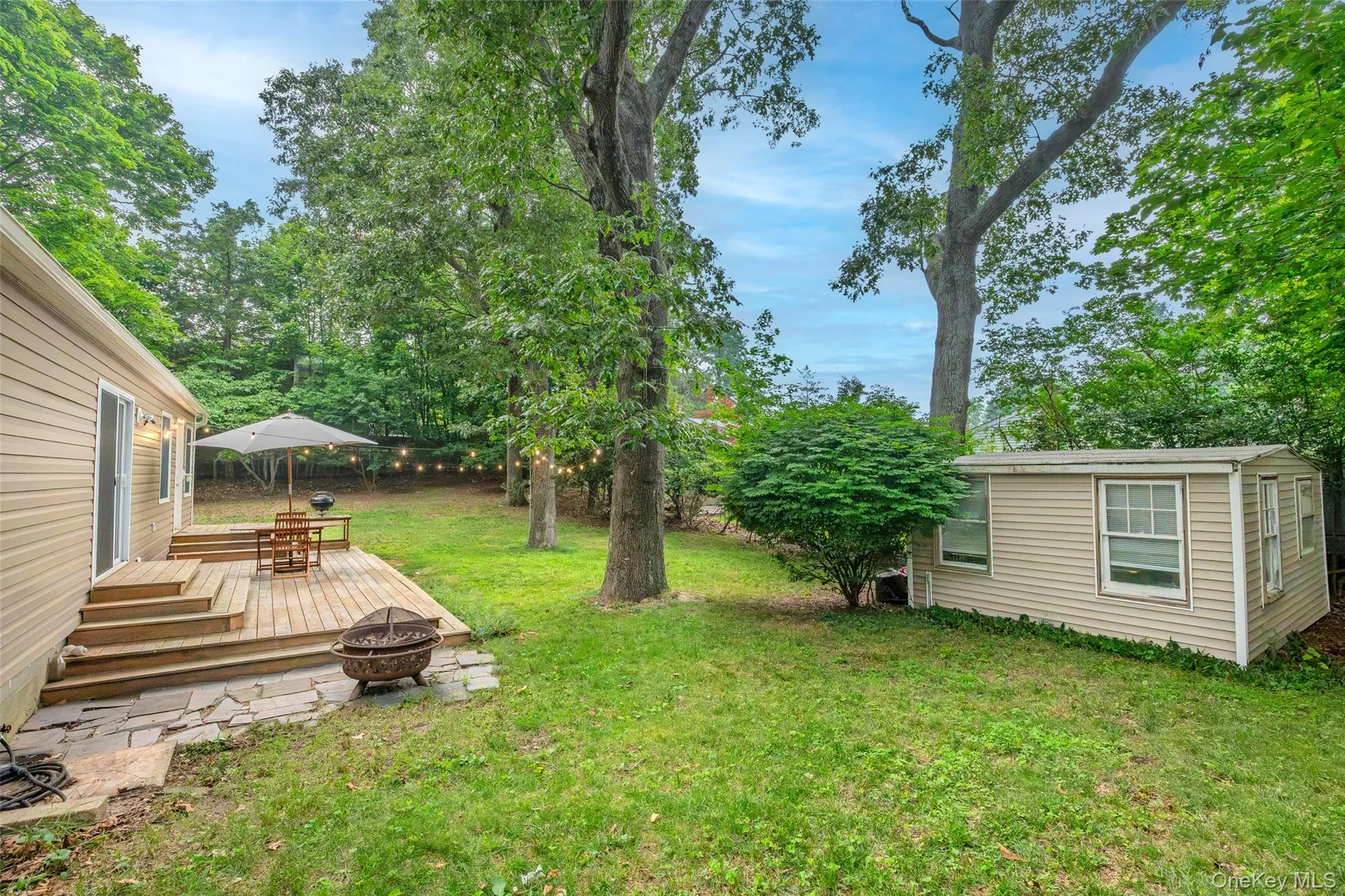 27 Glen Drive, Brookhaven, NY, 2 Bedrooms Bedrooms, 5 Rooms Rooms,1 BathroomBathrooms,Residential,For Rent,Glen,0,1027840 27 Glen Drive, Brookhaven, NY, 2 Bedrooms Bedrooms, 5 Rooms Rooms,1 BathroomBathrooms,Residential,For Rent,Glen,0,1027840