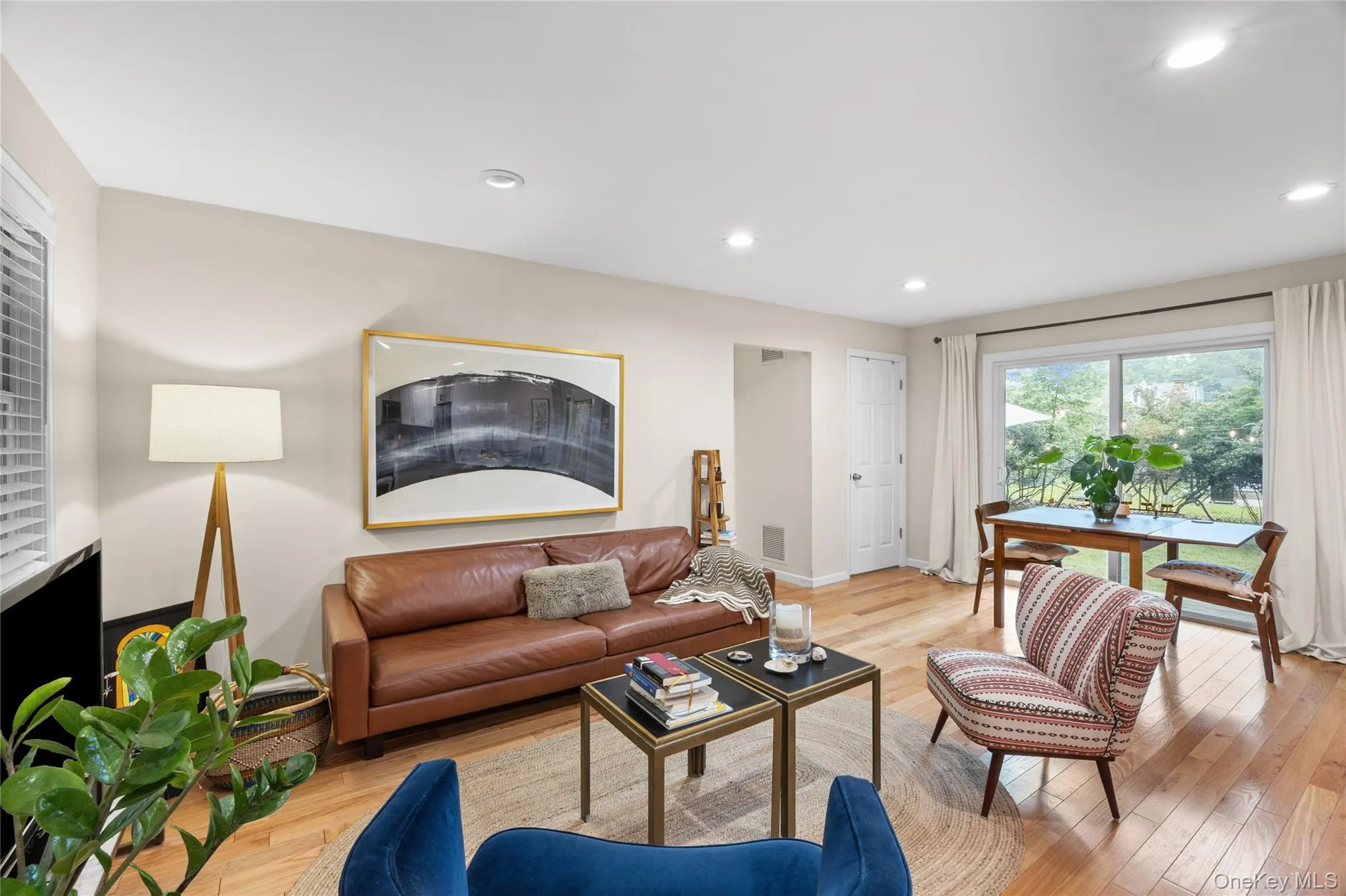 27 Glen Drive, Brookhaven, NY, 2 Bedrooms Bedrooms, 5 Rooms Rooms,1 BathroomBathrooms,Residential,For Rent,Glen,0,1027840 27 Glen Drive, Brookhaven, NY, 2 Bedrooms Bedrooms, 5 Rooms Rooms,1 BathroomBathrooms,Residential,For Rent,Glen,0,1027840