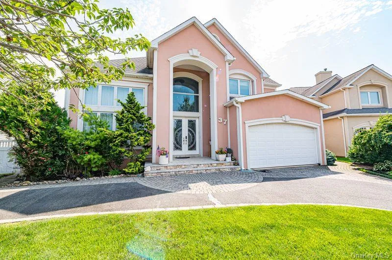 37 Crescent Cove Circle, Hempstead, NY, 6 Bedrooms Bedrooms, 10 Rooms Rooms,5 BathroomsBathrooms,Residential Lease,For Rent,Crescent Cove,0,1027845 37 Crescent Cove Circle, Hempstead, NY, 6 Bedrooms Bedrooms, 10 Rooms Rooms,5 BathroomsBathrooms,Residential Lease,For Rent,Crescent Cove,0,1027845