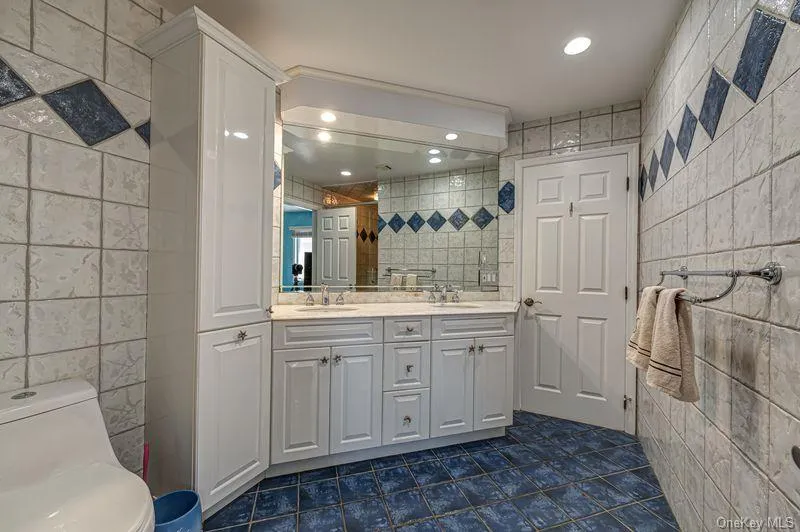 37 Crescent Cove Circle, Hempstead, NY, 6 Bedrooms Bedrooms, 10 Rooms Rooms,5 BathroomsBathrooms,Residential Lease,For Rent,Crescent Cove,0,1027845 37 Crescent Cove Circle, Hempstead, NY, 6 Bedrooms Bedrooms, 10 Rooms Rooms,5 BathroomsBathrooms,Residential Lease,For Rent,Crescent Cove,0,1027845