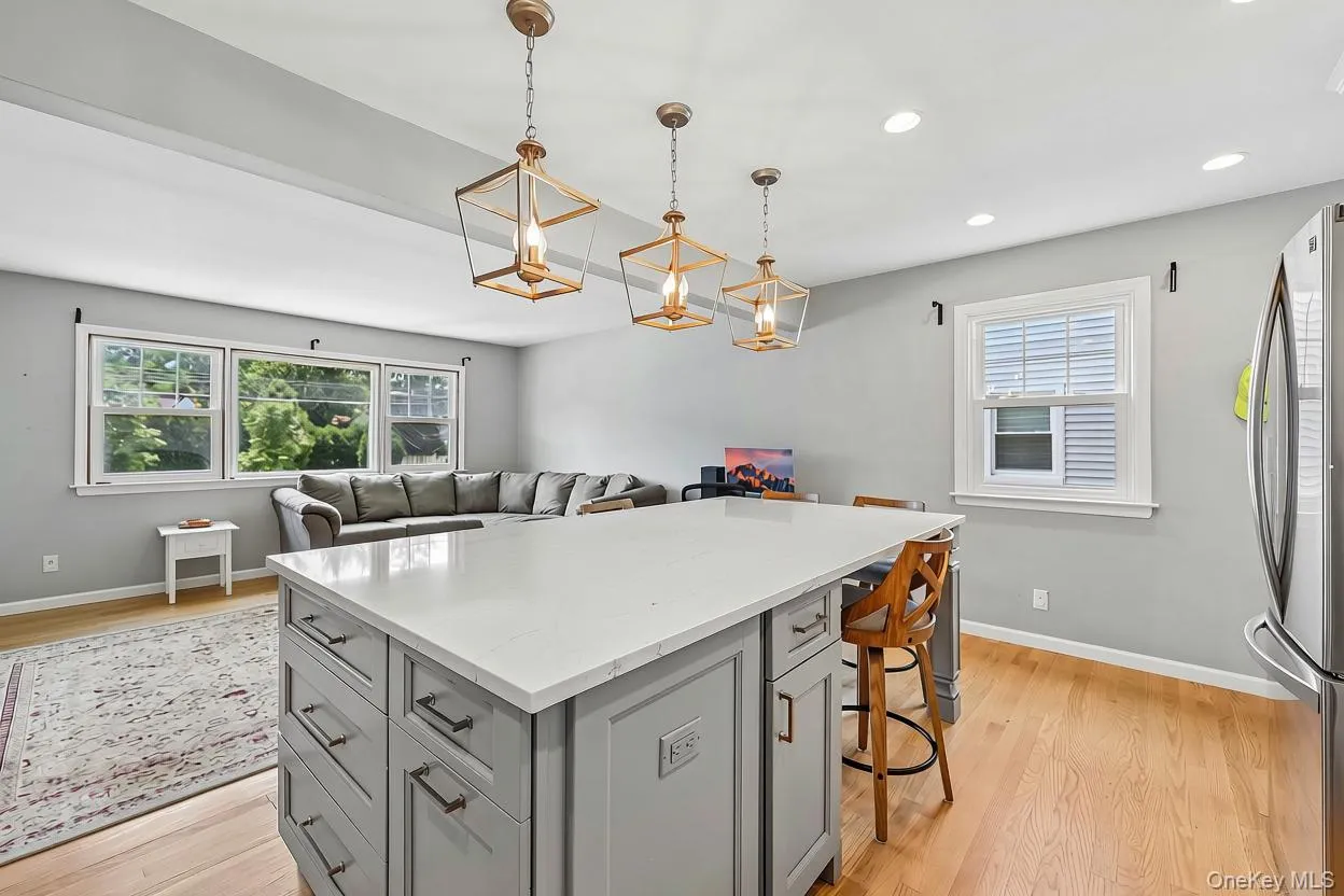 41 Sheldon Avenue, Greenburgh, NY, 4 Bedrooms Bedrooms, 6 Rooms Rooms,2 BathroomsBathrooms,Residential Lease,For Rent,Sheldon,0,1027847 41 Sheldon Avenue, Greenburgh, NY, 4 Bedrooms Bedrooms, 6 Rooms Rooms,2 BathroomsBathrooms,Residential Lease,For Rent,Sheldon,0,1027847