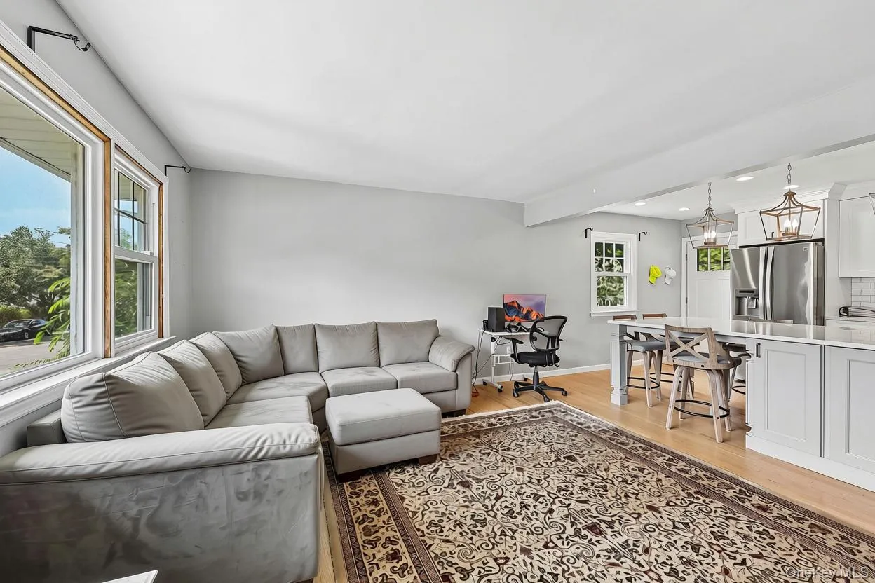 41 Sheldon Avenue, Greenburgh, NY, 4 Bedrooms Bedrooms, 6 Rooms Rooms,2 BathroomsBathrooms,Residential Lease,For Rent,Sheldon,0,1027847 41 Sheldon Avenue, Greenburgh, NY, 4 Bedrooms Bedrooms, 6 Rooms Rooms,2 BathroomsBathrooms,Residential Lease,For Rent,Sheldon,0,1027847
