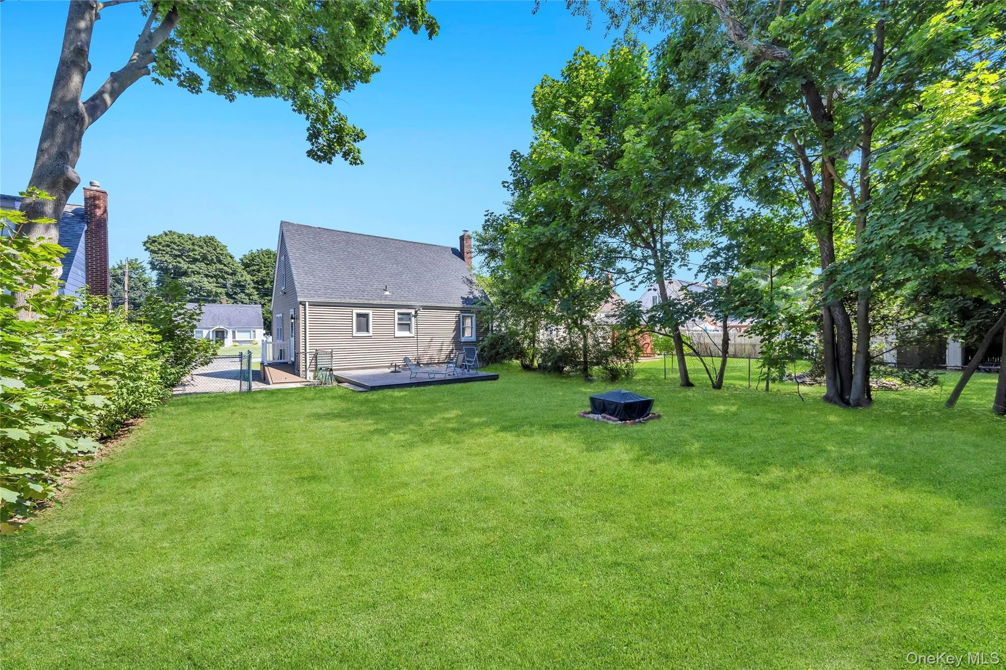15 Irving Johnson Street, Huntington, NY, 3 Bedrooms Bedrooms, 6 Rooms Rooms,1 BathroomBathrooms,Residential,For Rent,Irving Johnson,0,1027848 15 Irving Johnson Street, Huntington, NY, 3 Bedrooms Bedrooms, 6 Rooms Rooms,1 BathroomBathrooms,Residential,For Rent,Irving Johnson,0,1027848