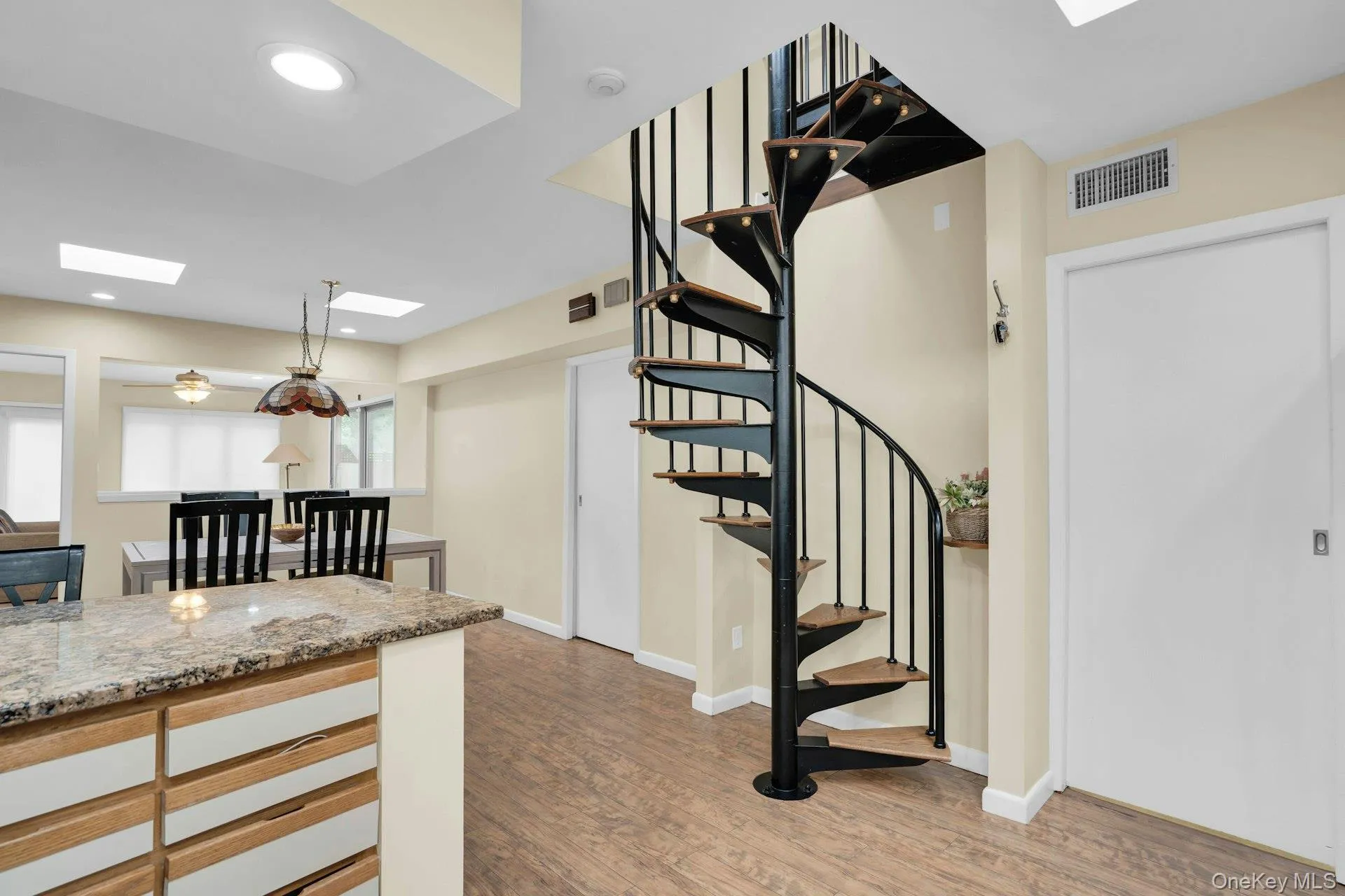 764 Vanderbilt Parkway, Huntington, NY, 6 Bedrooms Bedrooms, 13 Rooms Rooms,4 BathroomsBathrooms,Residential,For Rent,Vanderbilt,0,1027852 764 Vanderbilt Parkway, Huntington, NY, 6 Bedrooms Bedrooms, 13 Rooms Rooms,4 BathroomsBathrooms,Residential,For Rent,Vanderbilt,0,1027852