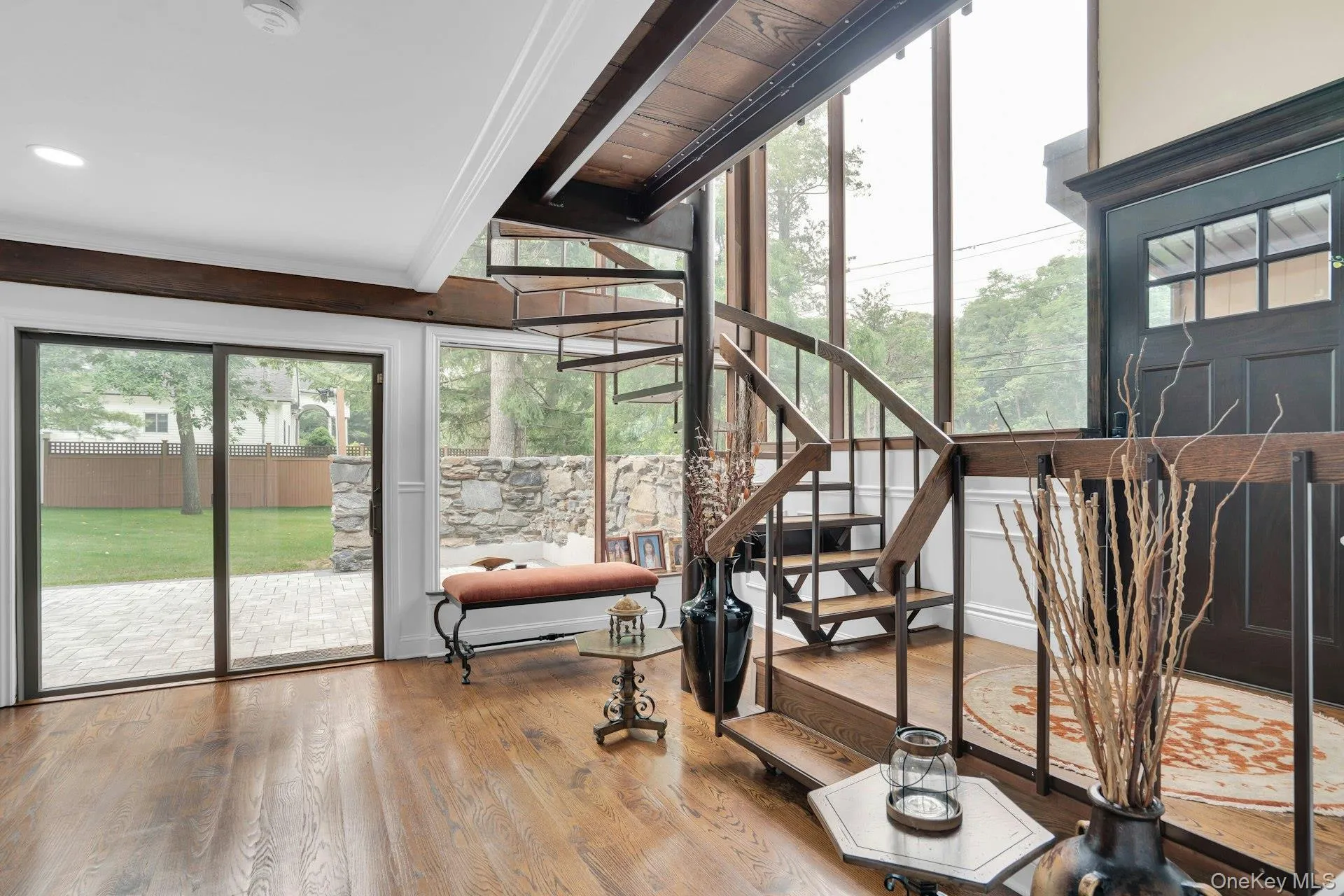 Floor to ceiling windows. Floor to ceiling windows.