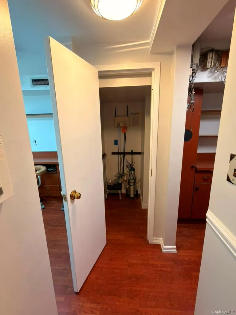 155 68th Street, New York, NY, 1 Bedroom Bedrooms, 4 Rooms Rooms,1 BathroomBathrooms,Residential,For Rent,68th,0,1027853 155 68th Street, New York, NY, 1 Bedroom Bedrooms, 4 Rooms Rooms,1 BathroomBathrooms,Residential,For Rent,68th,0,1027853