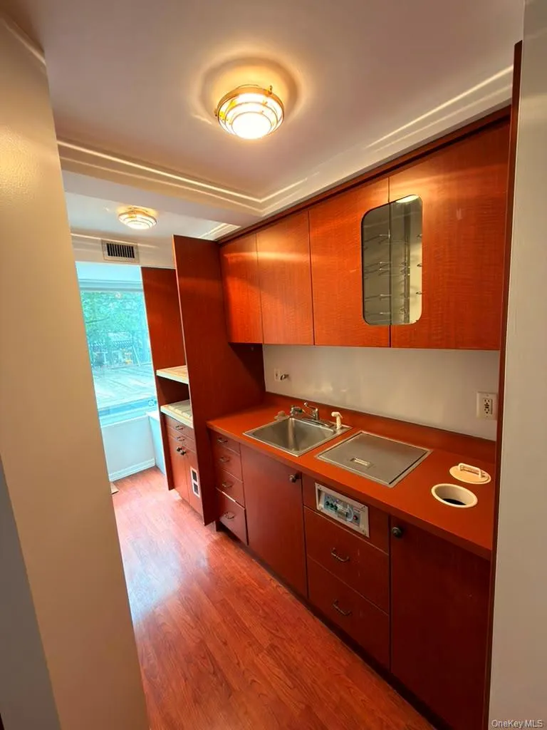 155 68th Street, New York, NY, 1 Bedroom Bedrooms, 4 Rooms Rooms,1 BathroomBathrooms,Residential,For Rent,68th,0,1027853 155 68th Street, New York, NY, 1 Bedroom Bedrooms, 4 Rooms Rooms,1 BathroomBathrooms,Residential,For Rent,68th,0,1027853