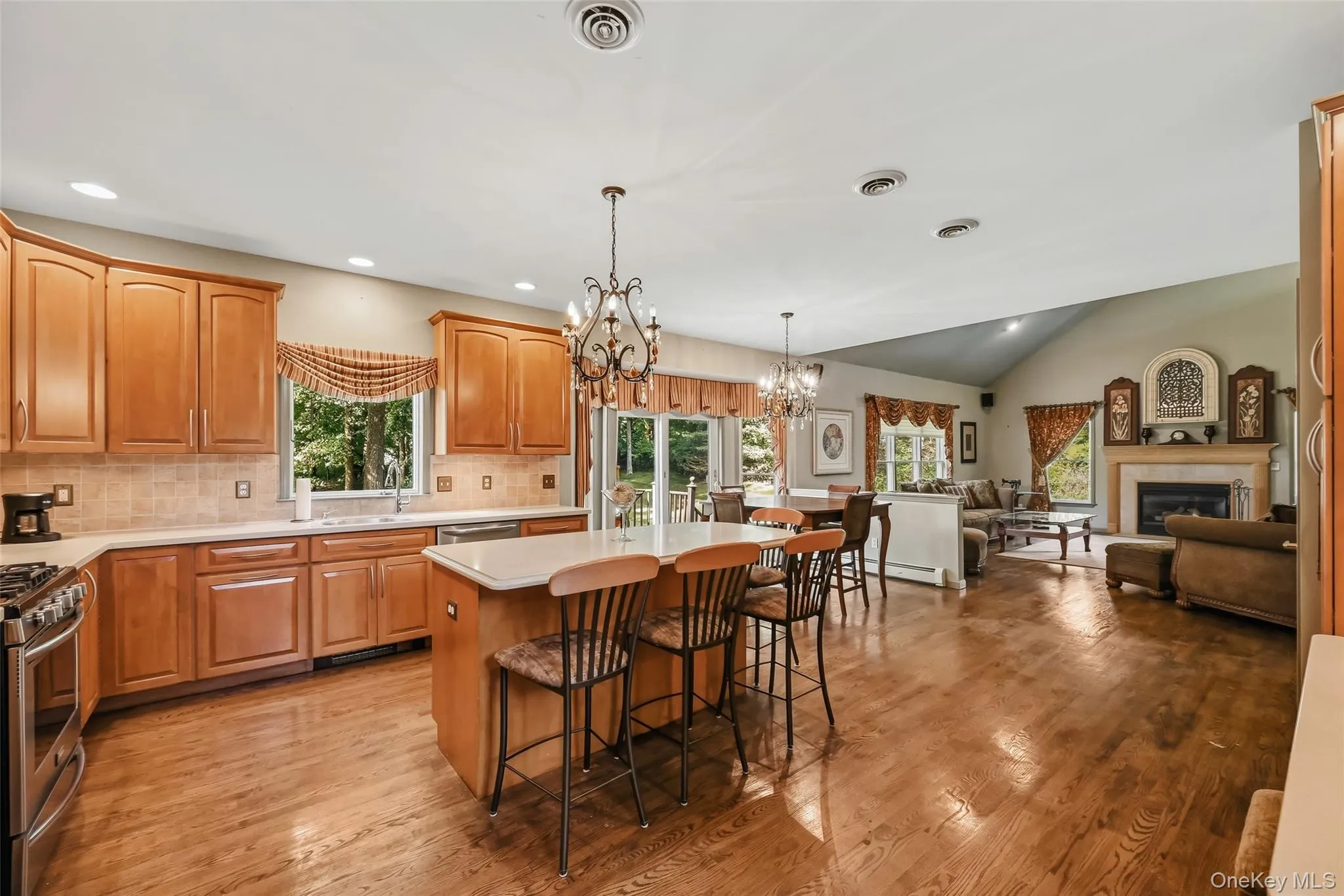 48 Greenwich Avenue, Woodbury, NY, 4 Bedrooms Bedrooms, 12 Rooms Rooms,2 BathroomsBathrooms,Residential,For Rent,Greenwich,0,1027864 48 Greenwich Avenue, Woodbury, NY, 4 Bedrooms Bedrooms, 12 Rooms Rooms,2 BathroomsBathrooms,Residential,For Rent,Greenwich,0,1027864