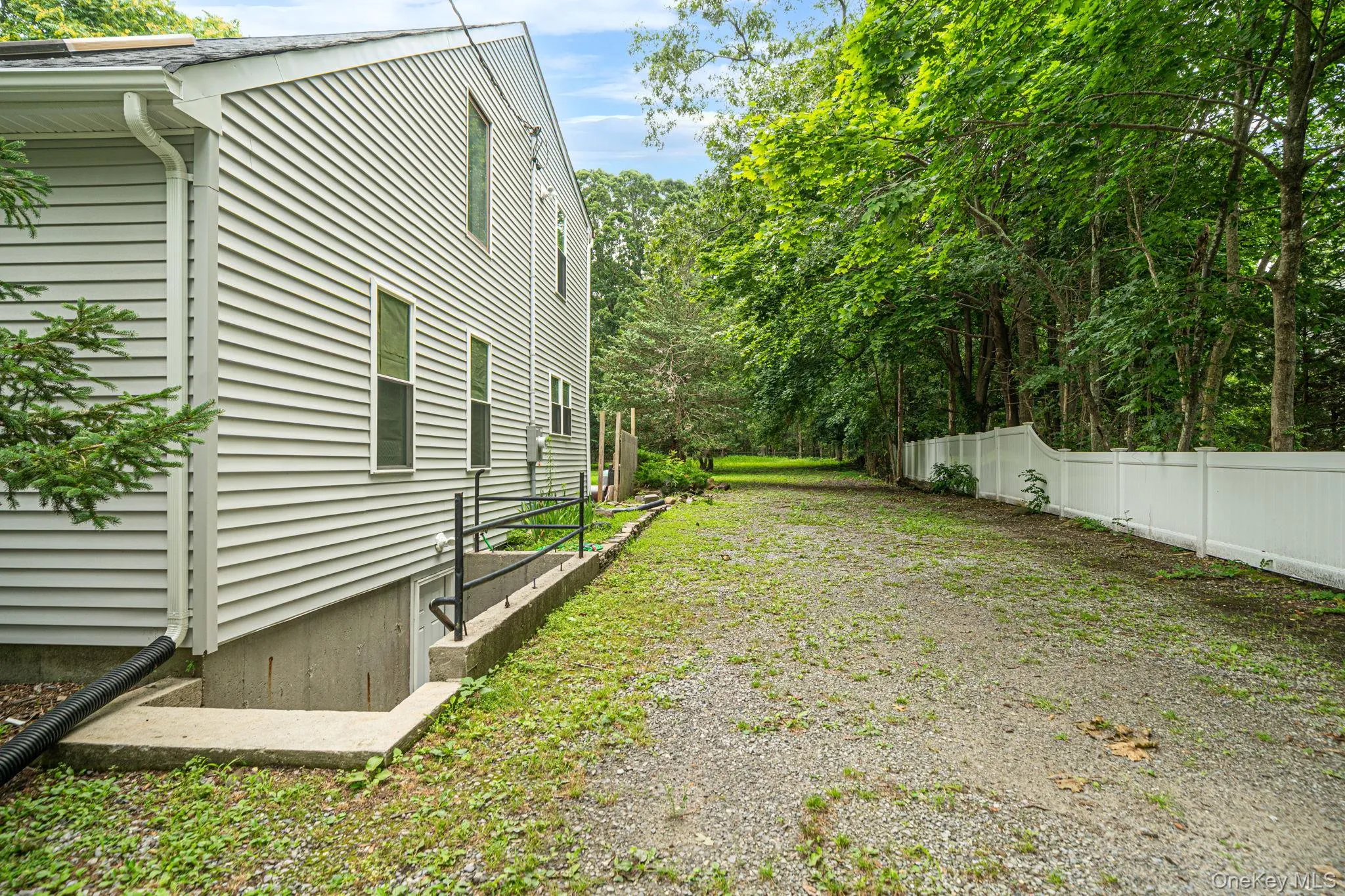3 Cozine Road, Brookhaven, NY, 3 Bedrooms Bedrooms, 10 Rooms Rooms,2 BathroomsBathrooms,Residential,For Rent,Cozine,0,1027865 3 Cozine Road, Brookhaven, NY, 3 Bedrooms Bedrooms, 10 Rooms Rooms,2 BathroomsBathrooms,Residential,For Rent,Cozine,0,1027865