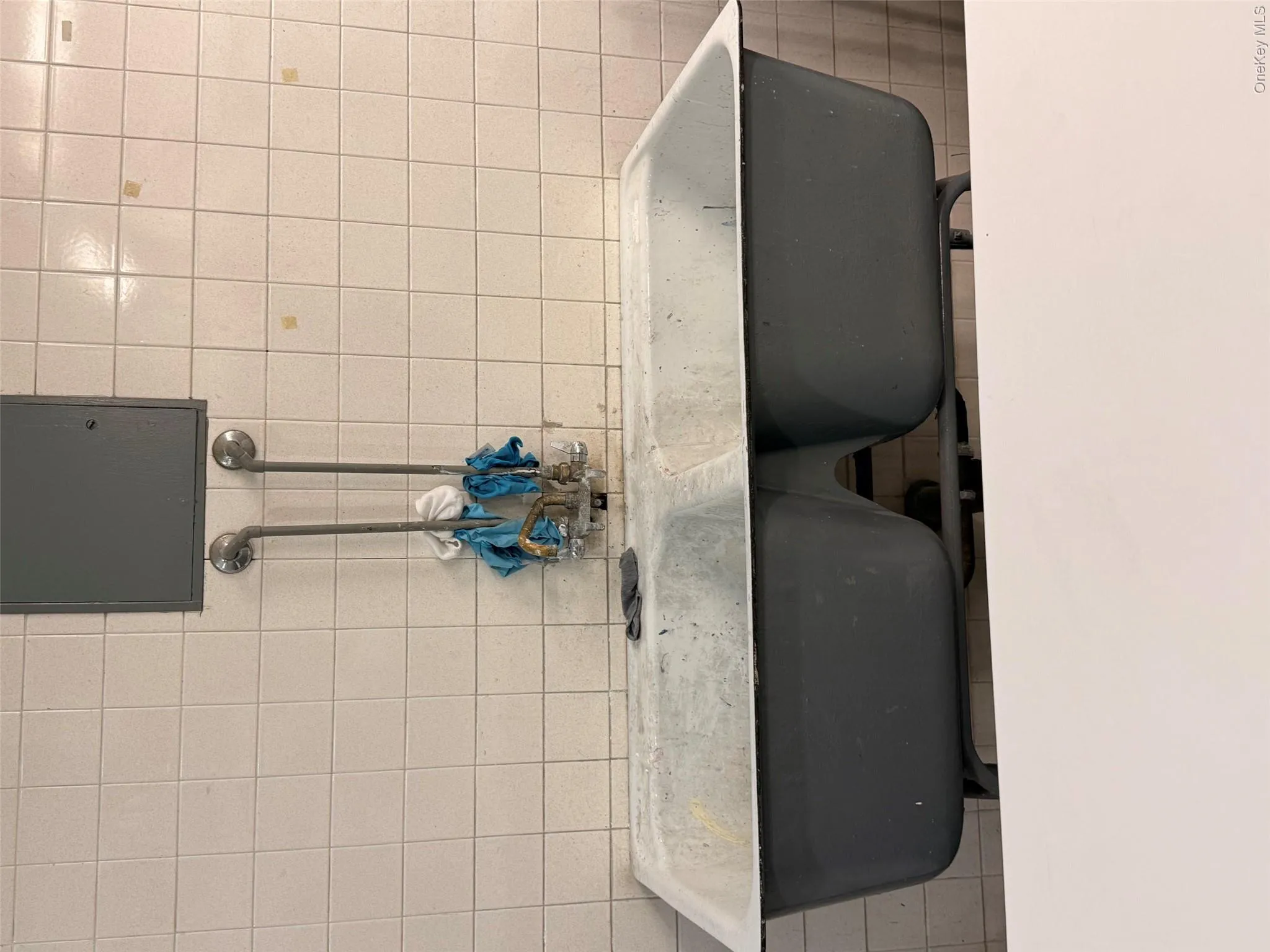 Convenient utility basins Convenient utility basins