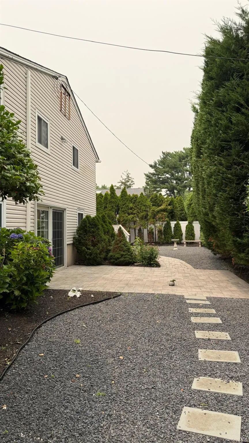 16 Brookside Drive, Huntington, NY, 4 Bedrooms Bedrooms, 8 Rooms Rooms,2 BathroomsBathrooms,Residential Lease,For Rent,Brookside,0,1027867 16 Brookside Drive, Huntington, NY, 4 Bedrooms Bedrooms, 8 Rooms Rooms,2 BathroomsBathrooms,Residential Lease,For Rent,Brookside,0,1027867