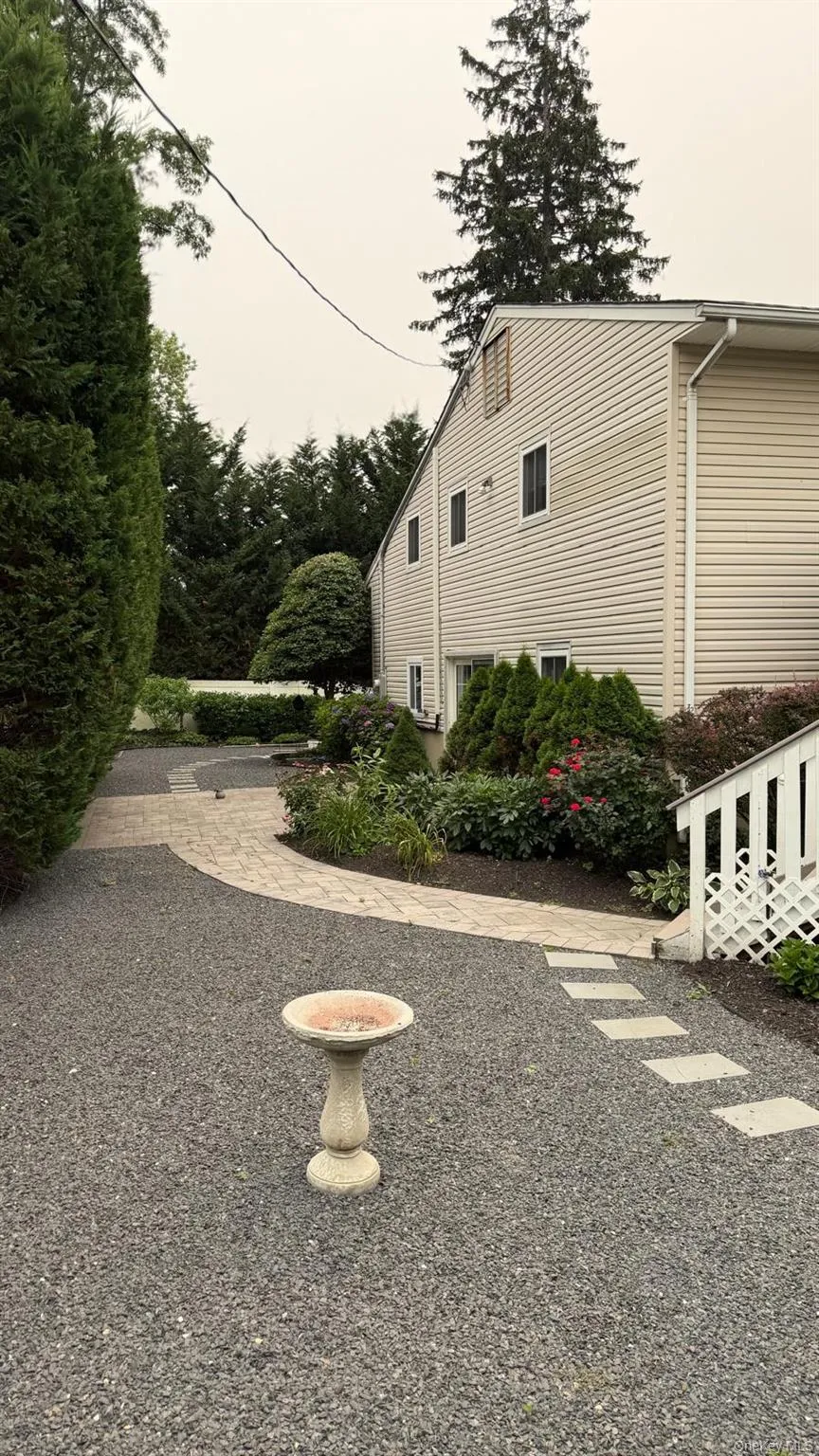 16 Brookside Drive, Huntington, NY, 4 Bedrooms Bedrooms, 8 Rooms Rooms,2 BathroomsBathrooms,Residential Lease,For Rent,Brookside,0,1027867 16 Brookside Drive, Huntington, NY, 4 Bedrooms Bedrooms, 8 Rooms Rooms,2 BathroomsBathrooms,Residential Lease,For Rent,Brookside,0,1027867