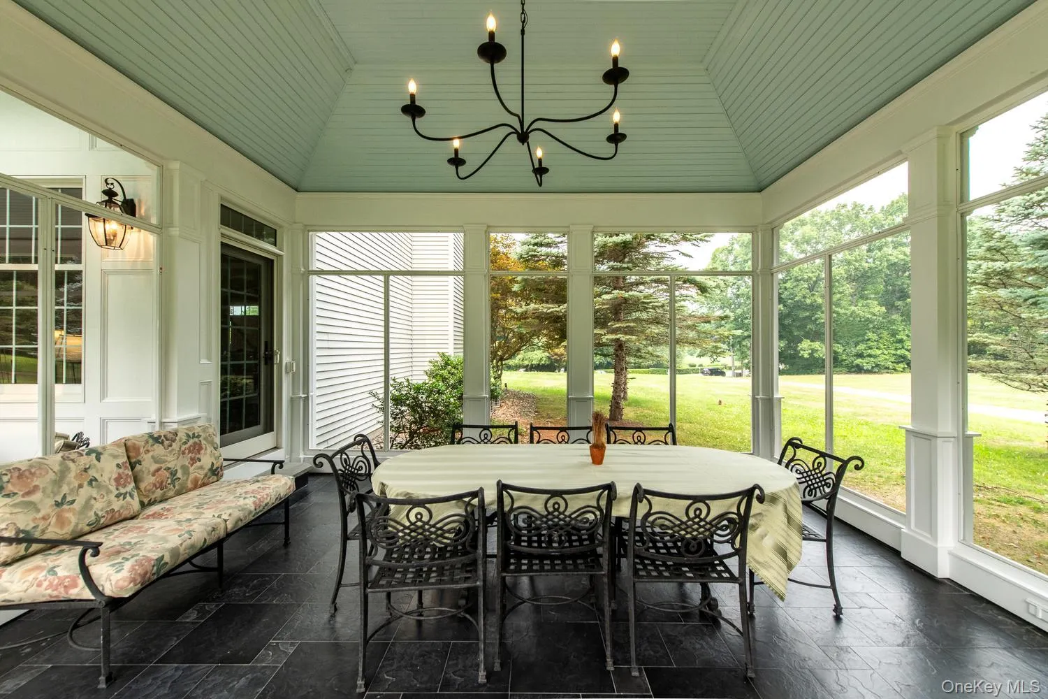 Screened in Porch Screened in Porch
