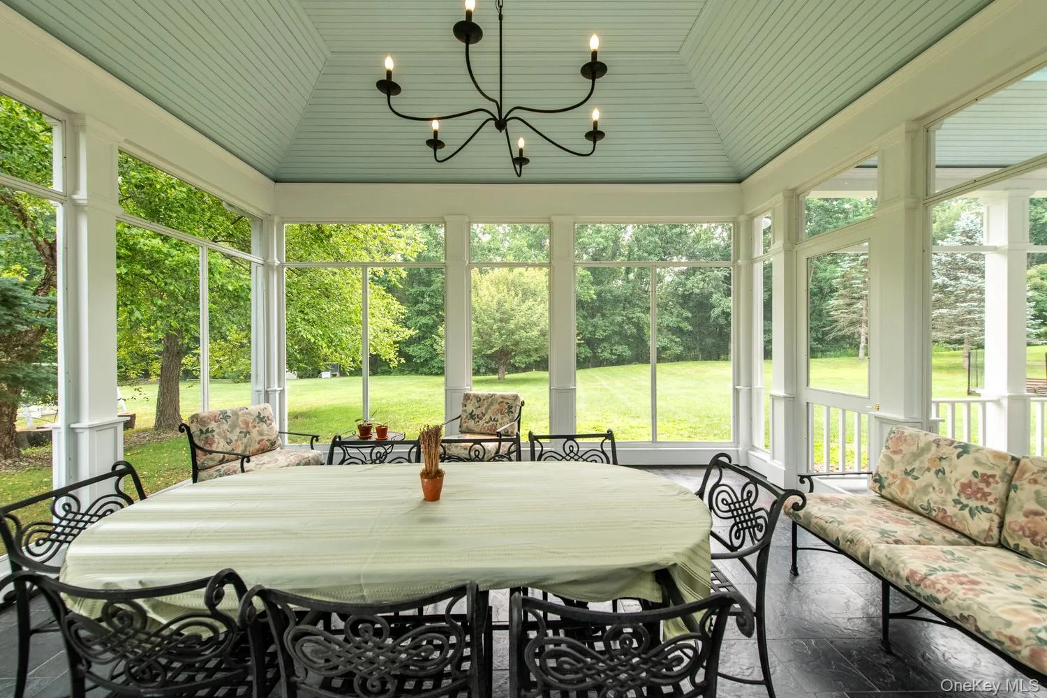 Screened in Porch Screened in Porch