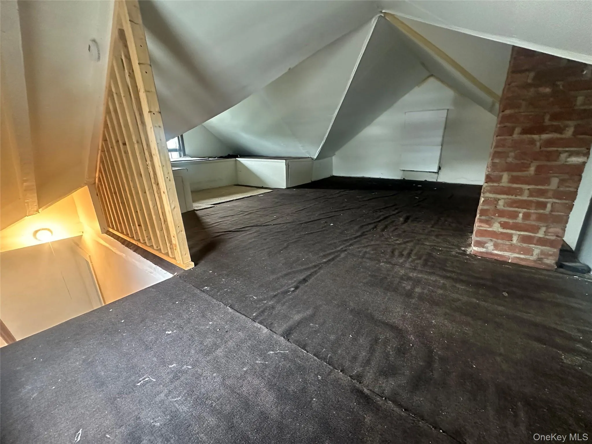 Loft/attic Loft/attic