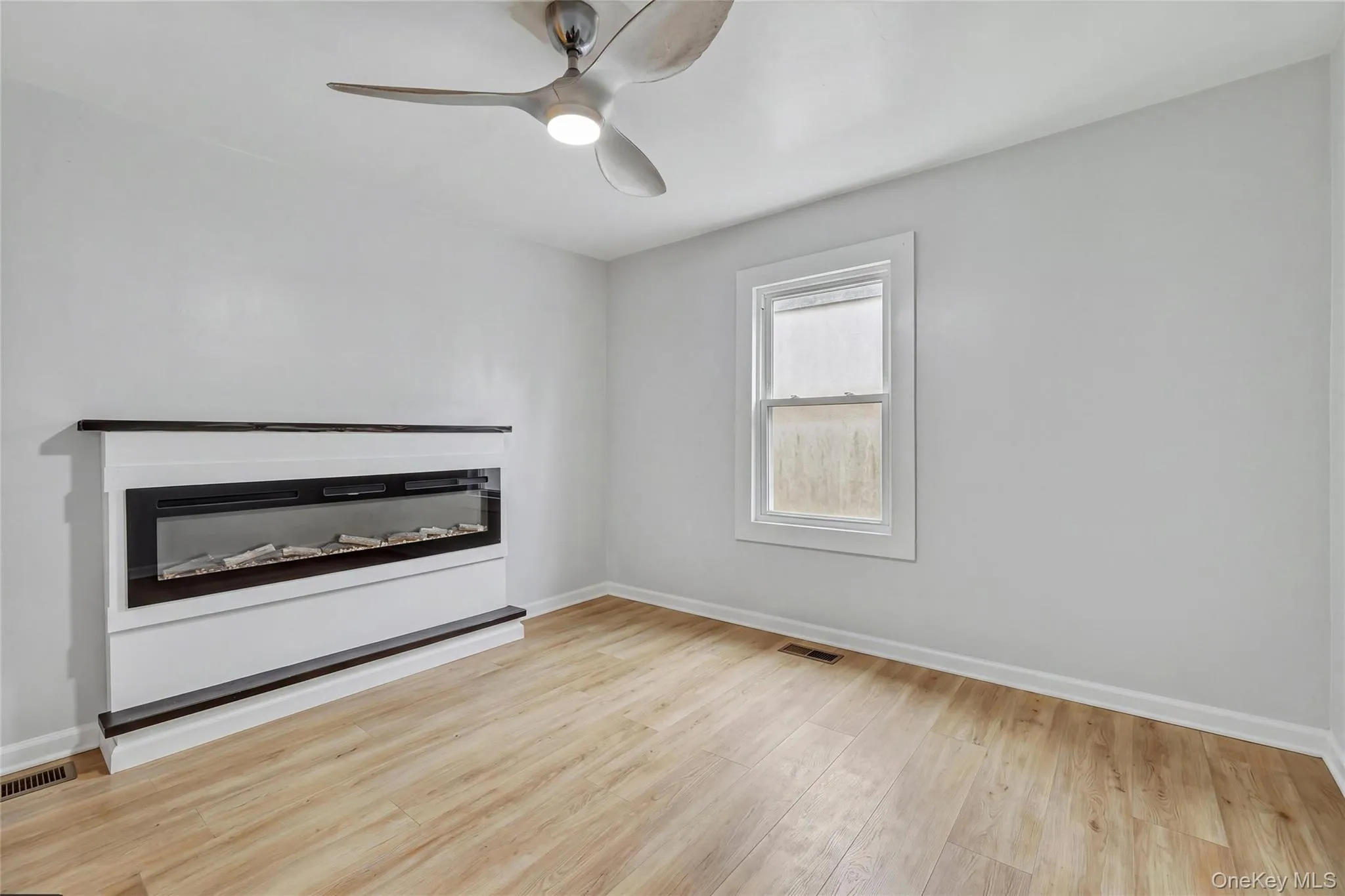 30 Glenwood Avenue, Poughkeepsie, NY, 3 Bedrooms Bedrooms, 5 Rooms Rooms,2 BathroomsBathrooms,Residential,For Rent,Glenwood,0,1027873 30 Glenwood Avenue, Poughkeepsie, NY, 3 Bedrooms Bedrooms, 5 Rooms Rooms,2 BathroomsBathrooms,Residential,For Rent,Glenwood,0,1027873