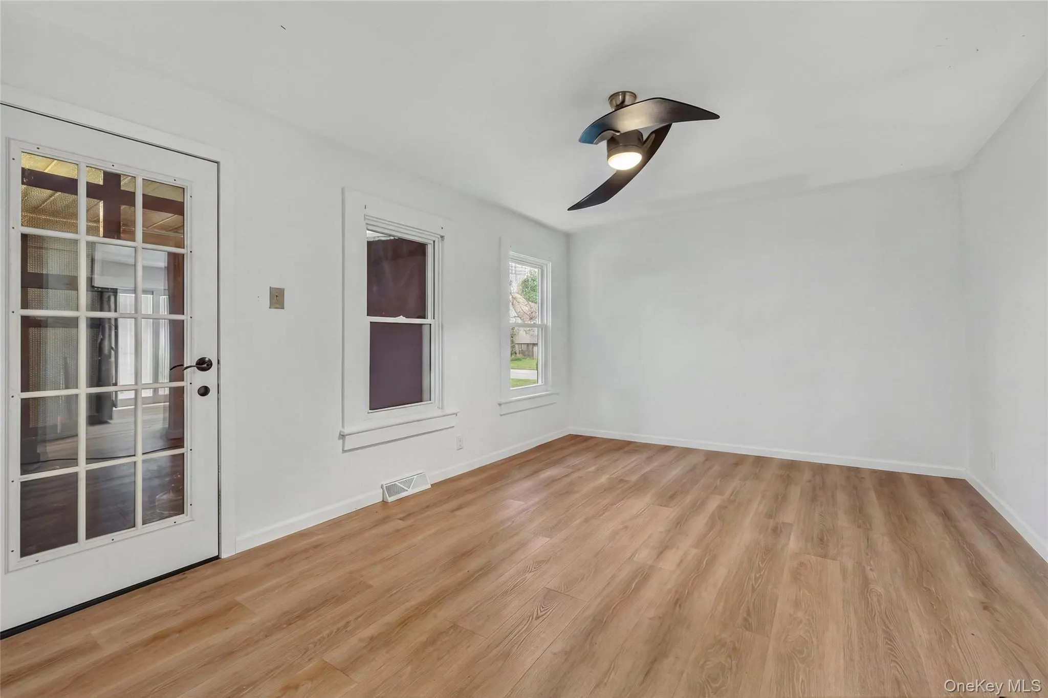 30 Glenwood Avenue, Poughkeepsie, NY, 3 Bedrooms Bedrooms, 5 Rooms Rooms,2 BathroomsBathrooms,Residential,For Rent,Glenwood,0,1027873 30 Glenwood Avenue, Poughkeepsie, NY, 3 Bedrooms Bedrooms, 5 Rooms Rooms,2 BathroomsBathrooms,Residential,For Rent,Glenwood,0,1027873