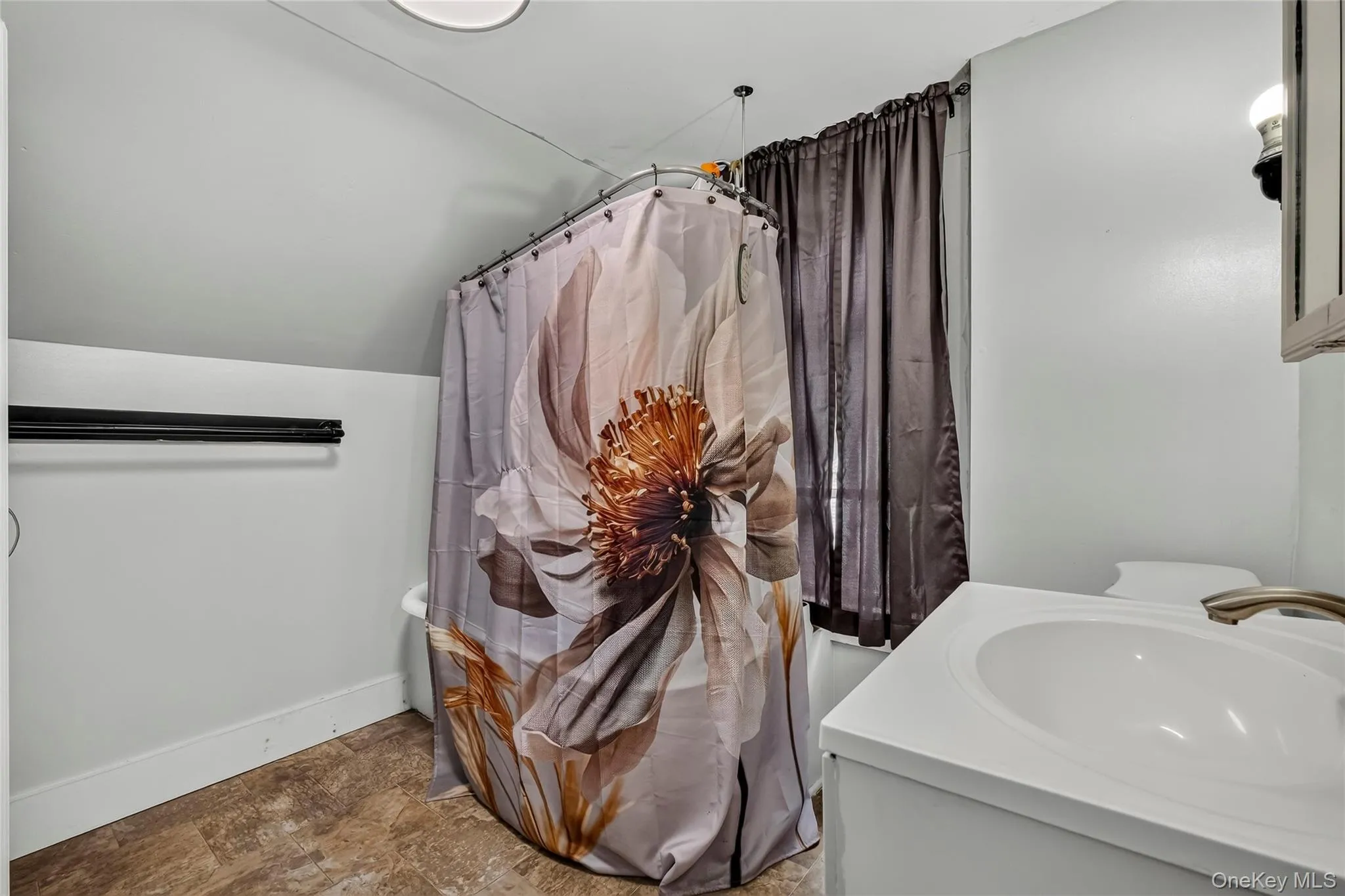 30 Glenwood Avenue, Poughkeepsie, NY, 3 Bedrooms Bedrooms, 5 Rooms Rooms,2 BathroomsBathrooms,Residential,For Rent,Glenwood,0,1027873 30 Glenwood Avenue, Poughkeepsie, NY, 3 Bedrooms Bedrooms, 5 Rooms Rooms,2 BathroomsBathrooms,Residential,For Rent,Glenwood,0,1027873