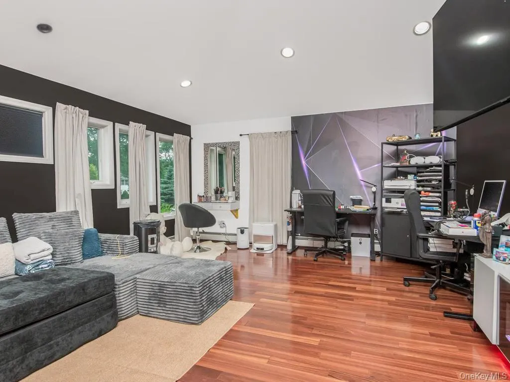 3 Quaker Road, Clarkstown, NY, 4 Bedrooms Bedrooms, 9 Rooms Rooms,3 BathroomsBathrooms,Residential,For Rent,Quaker,0,1027883 3 Quaker Road, Clarkstown, NY, 4 Bedrooms Bedrooms, 9 Rooms Rooms,3 BathroomsBathrooms,Residential,For Rent,Quaker,0,1027883