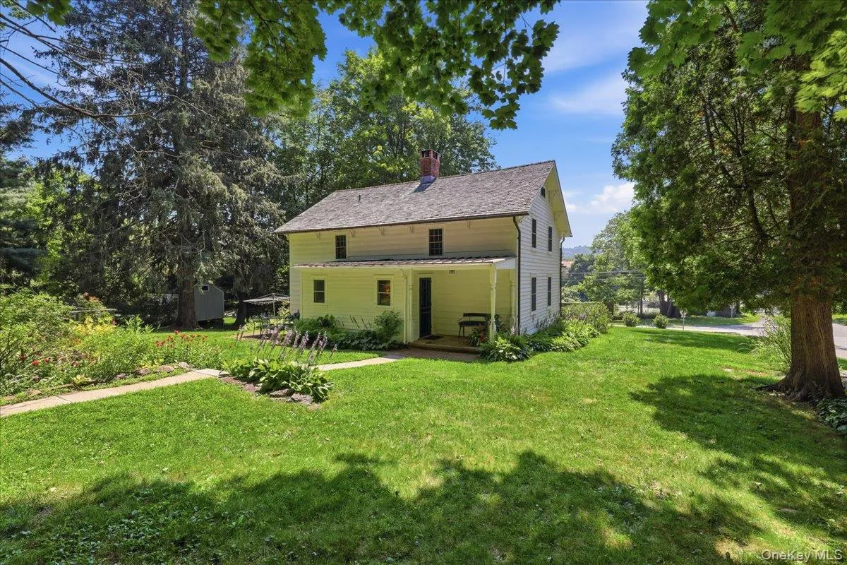 412 Succabone Road, Bedford, NY, 3 Bedrooms Bedrooms, 8 Rooms Rooms,1 BathroomBathrooms,Residential,For Rent,Succabone,0,1027886 412 Succabone Road, Bedford, NY, 3 Bedrooms Bedrooms, 8 Rooms Rooms,1 BathroomBathrooms,Residential,For Rent,Succabone,0,1027886