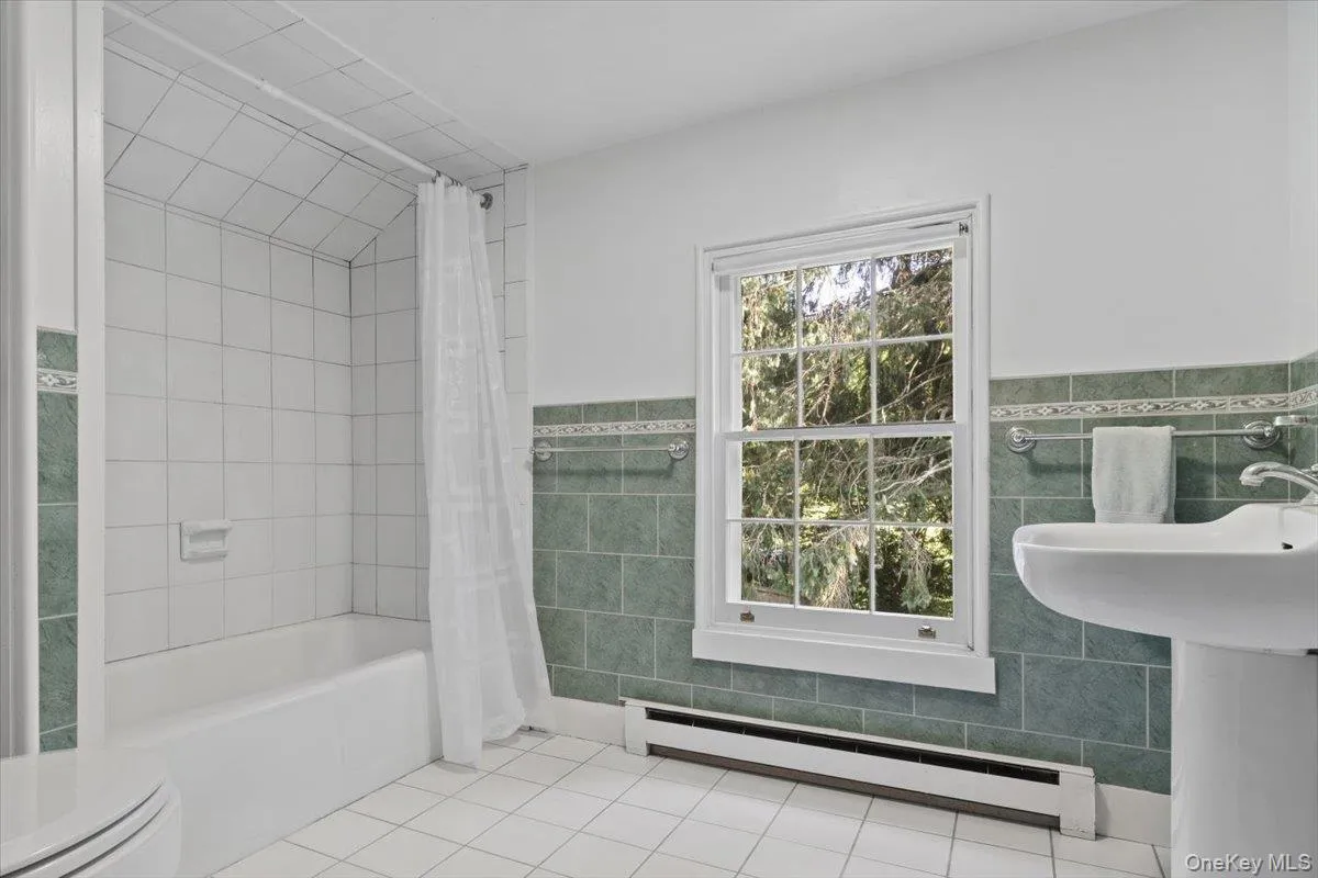412 Succabone Road, Bedford, NY, 3 Bedrooms Bedrooms, 8 Rooms Rooms,1 BathroomBathrooms,Residential,For Rent,Succabone,0,1027886 412 Succabone Road, Bedford, NY, 3 Bedrooms Bedrooms, 8 Rooms Rooms,1 BathroomBathrooms,Residential,For Rent,Succabone,0,1027886