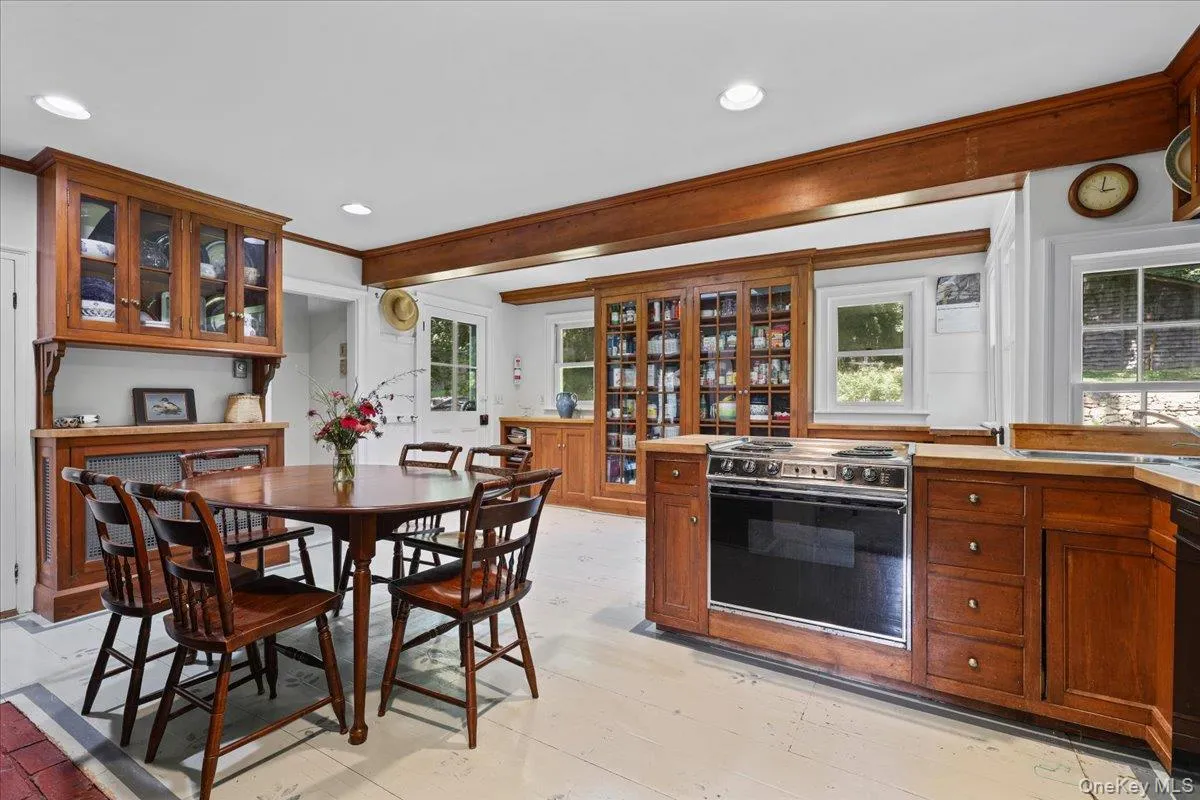 412 Succabone Road, Bedford, NY, 3 Bedrooms Bedrooms, 8 Rooms Rooms,1 BathroomBathrooms,Residential,For Rent,Succabone,0,1027886 412 Succabone Road, Bedford, NY, 3 Bedrooms Bedrooms, 8 Rooms Rooms,1 BathroomBathrooms,Residential,For Rent,Succabone,0,1027886