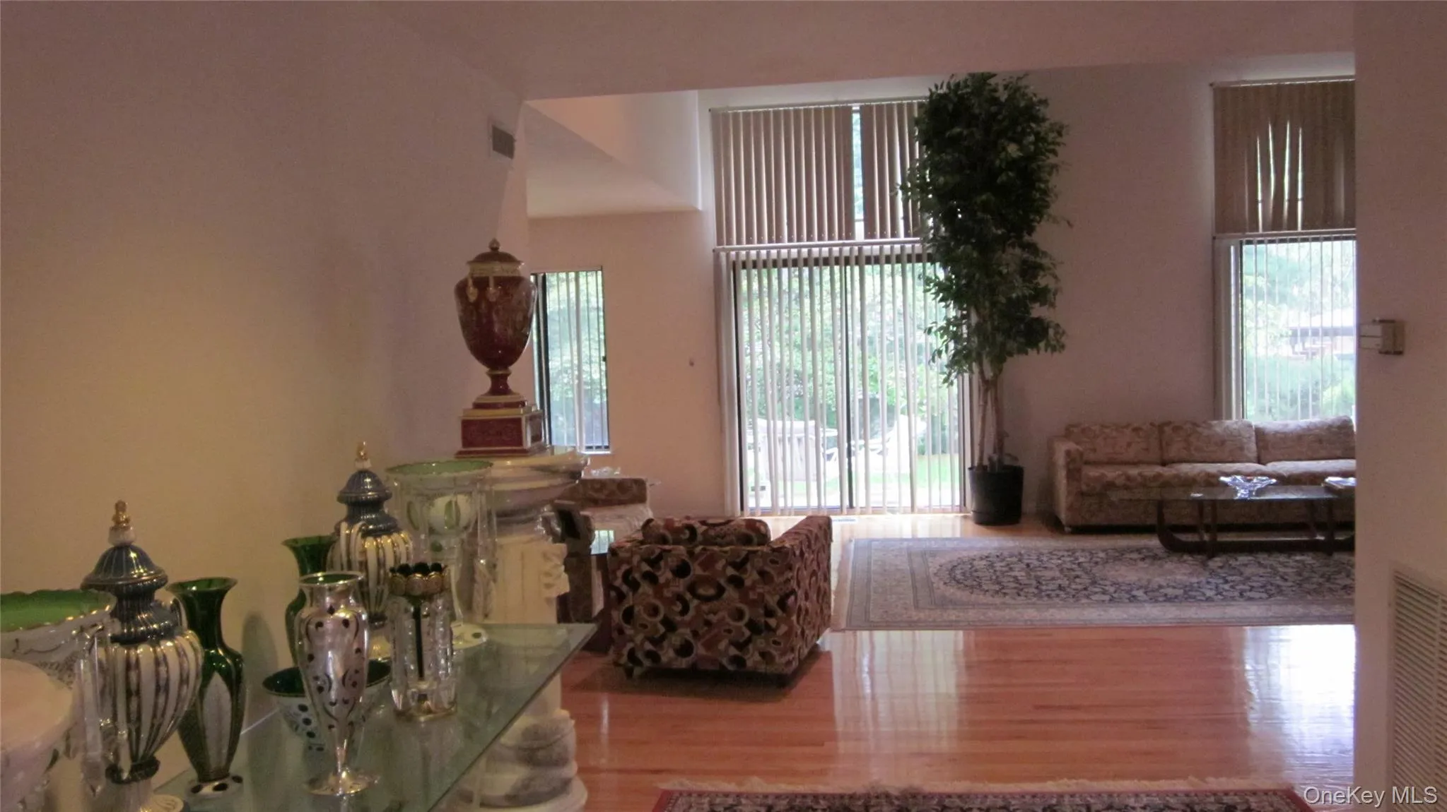 144 Dove Hill Drive, North Hempstead, NY, 3 Bedrooms Bedrooms, 7 Rooms Rooms,3 BathroomsBathrooms,Residential Lease,For Rent,Dove Hill,0,1027887 144 Dove Hill Drive, North Hempstead, NY, 3 Bedrooms Bedrooms, 7 Rooms Rooms,3 BathroomsBathrooms,Residential Lease,For Rent,Dove Hill,0,1027887