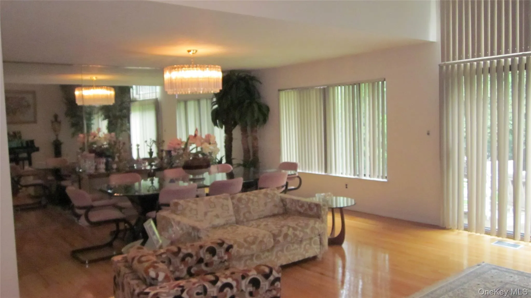 144 Dove Hill Drive, North Hempstead, NY, 3 Bedrooms Bedrooms, 7 Rooms Rooms,3 BathroomsBathrooms,Residential Lease,For Rent,Dove Hill,0,1027887 144 Dove Hill Drive, North Hempstead, NY, 3 Bedrooms Bedrooms, 7 Rooms Rooms,3 BathroomsBathrooms,Residential Lease,For Rent,Dove Hill,0,1027887