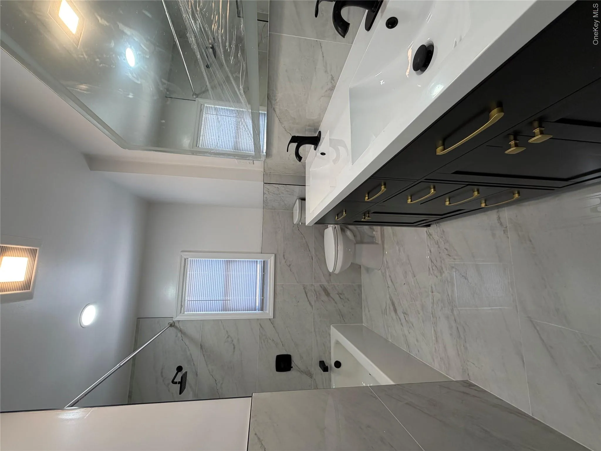 21 Cochran Place, Hempstead, NY, 3 Bedrooms Bedrooms, 6 Rooms Rooms,1 BathroomBathrooms,Residential Lease,For Rent,Cochran,0,1027889 21 Cochran Place, Hempstead, NY, 3 Bedrooms Bedrooms, 6 Rooms Rooms,1 BathroomBathrooms,Residential Lease,For Rent,Cochran,0,1027889