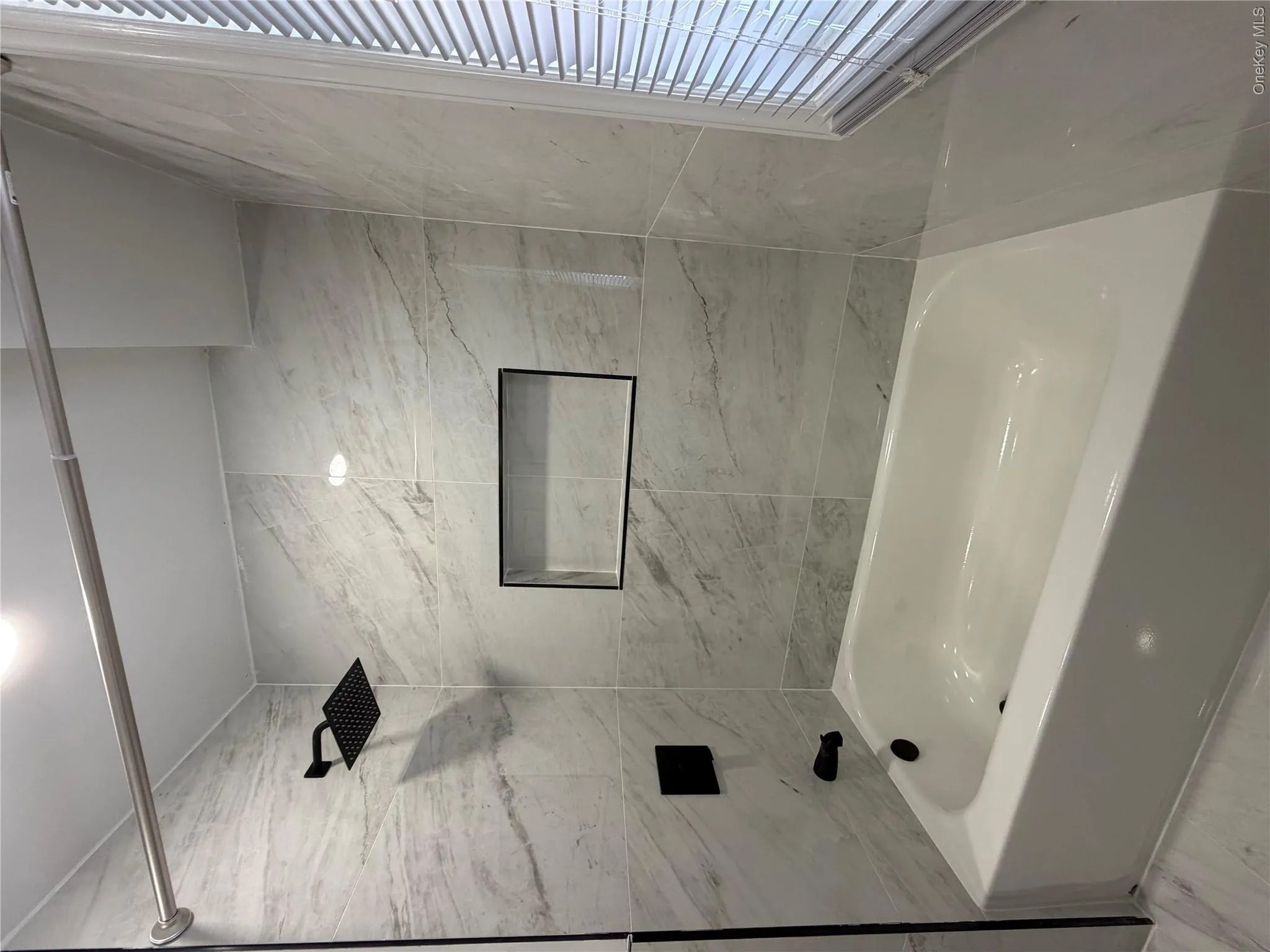 21 Cochran Place, Hempstead, NY, 3 Bedrooms Bedrooms, 6 Rooms Rooms,1 BathroomBathrooms,Residential Lease,For Rent,Cochran,0,1027889 21 Cochran Place, Hempstead, NY, 3 Bedrooms Bedrooms, 6 Rooms Rooms,1 BathroomBathrooms,Residential Lease,For Rent,Cochran,0,1027889