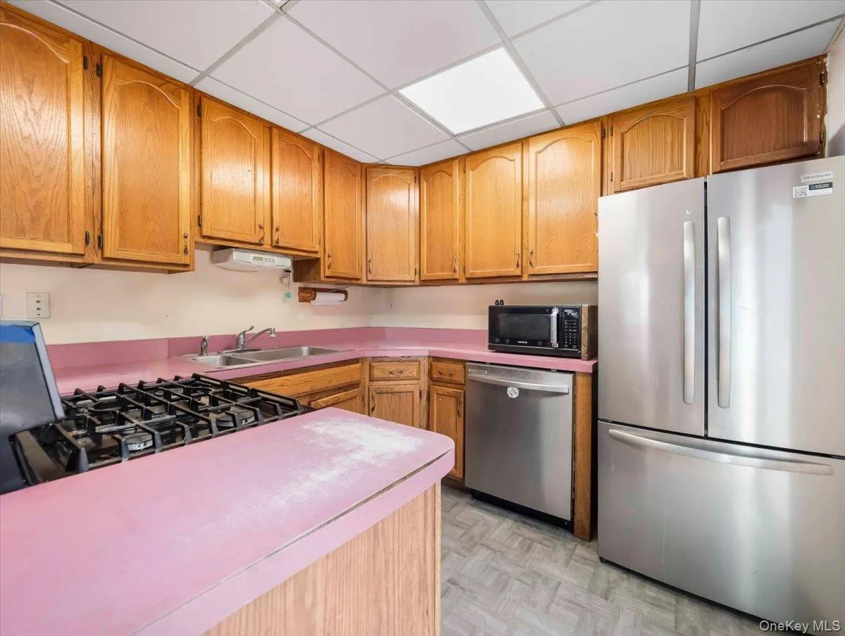 7 Hillaire Place, Orangetown, NY, 4 Bedrooms Bedrooms, 6 Rooms Rooms,2 BathroomsBathrooms,Residential,For Rent,Hillaire,0,1027892 7 Hillaire Place, Orangetown, NY, 4 Bedrooms Bedrooms, 6 Rooms Rooms,2 BathroomsBathrooms,Residential,For Rent,Hillaire,0,1027892