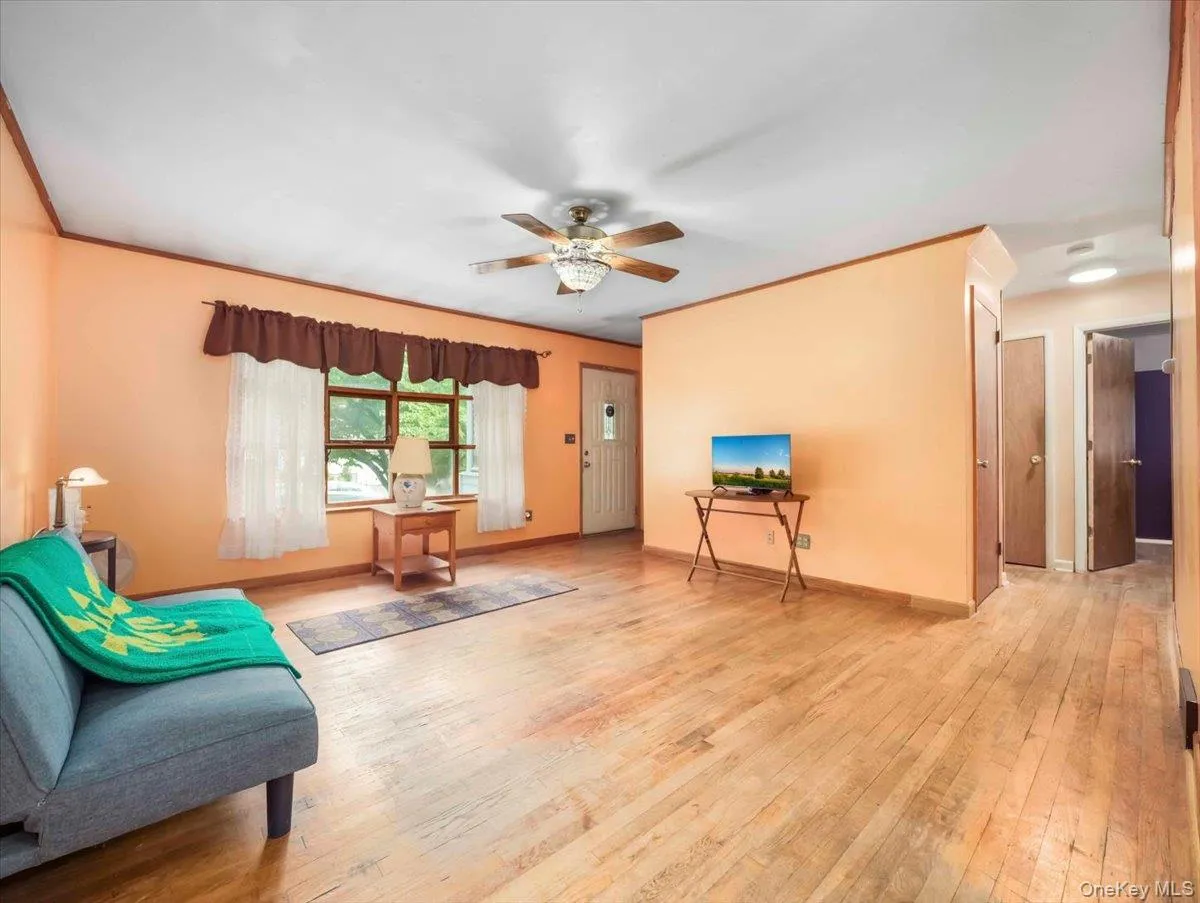 7 Hillaire Place, Orangetown, NY, 4 Bedrooms Bedrooms, 6 Rooms Rooms,2 BathroomsBathrooms,Residential,For Rent,Hillaire,0,1027892 7 Hillaire Place, Orangetown, NY, 4 Bedrooms Bedrooms, 6 Rooms Rooms,2 BathroomsBathrooms,Residential,For Rent,Hillaire,0,1027892