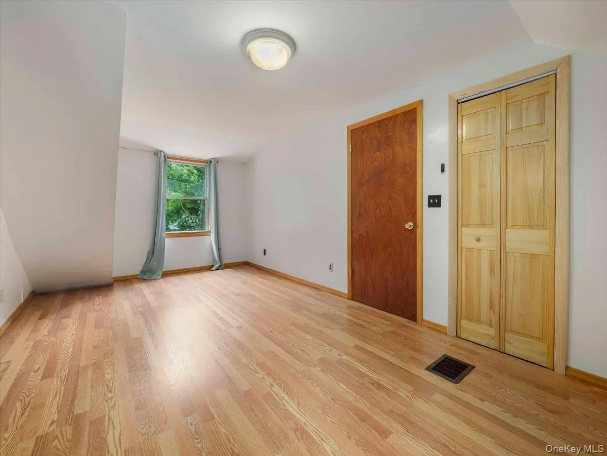 7 Hillaire Place, Orangetown, NY, 4 Bedrooms Bedrooms, 6 Rooms Rooms,2 BathroomsBathrooms,Residential,For Rent,Hillaire,0,1027892 7 Hillaire Place, Orangetown, NY, 4 Bedrooms Bedrooms, 6 Rooms Rooms,2 BathroomsBathrooms,Residential,For Rent,Hillaire,0,1027892