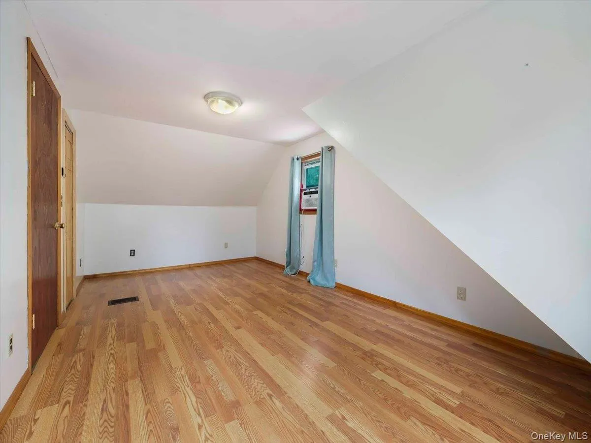 7 Hillaire Place, Orangetown, NY, 4 Bedrooms Bedrooms, 6 Rooms Rooms,2 BathroomsBathrooms,Residential,For Rent,Hillaire,0,1027892 7 Hillaire Place, Orangetown, NY, 4 Bedrooms Bedrooms, 6 Rooms Rooms,2 BathroomsBathrooms,Residential,For Rent,Hillaire,0,1027892