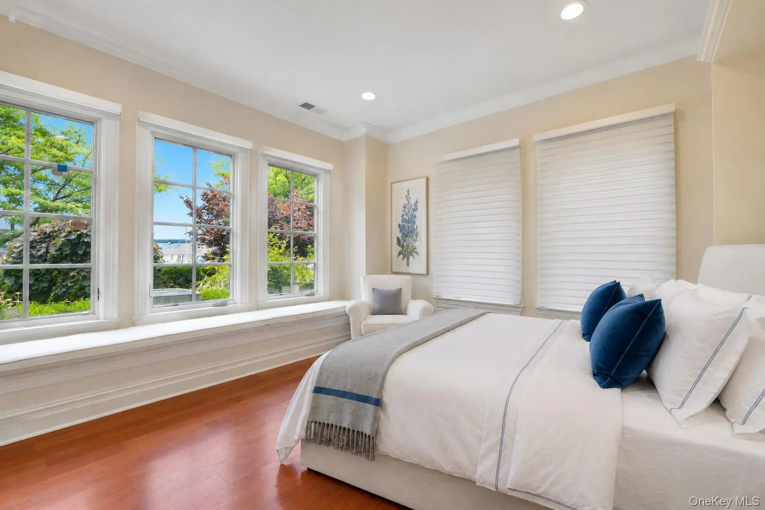First floor office/BD/in law suite with custom made Murphy bed and cabinerty First floor office/BD/in law suite with custom made Murphy bed and cabinerty
