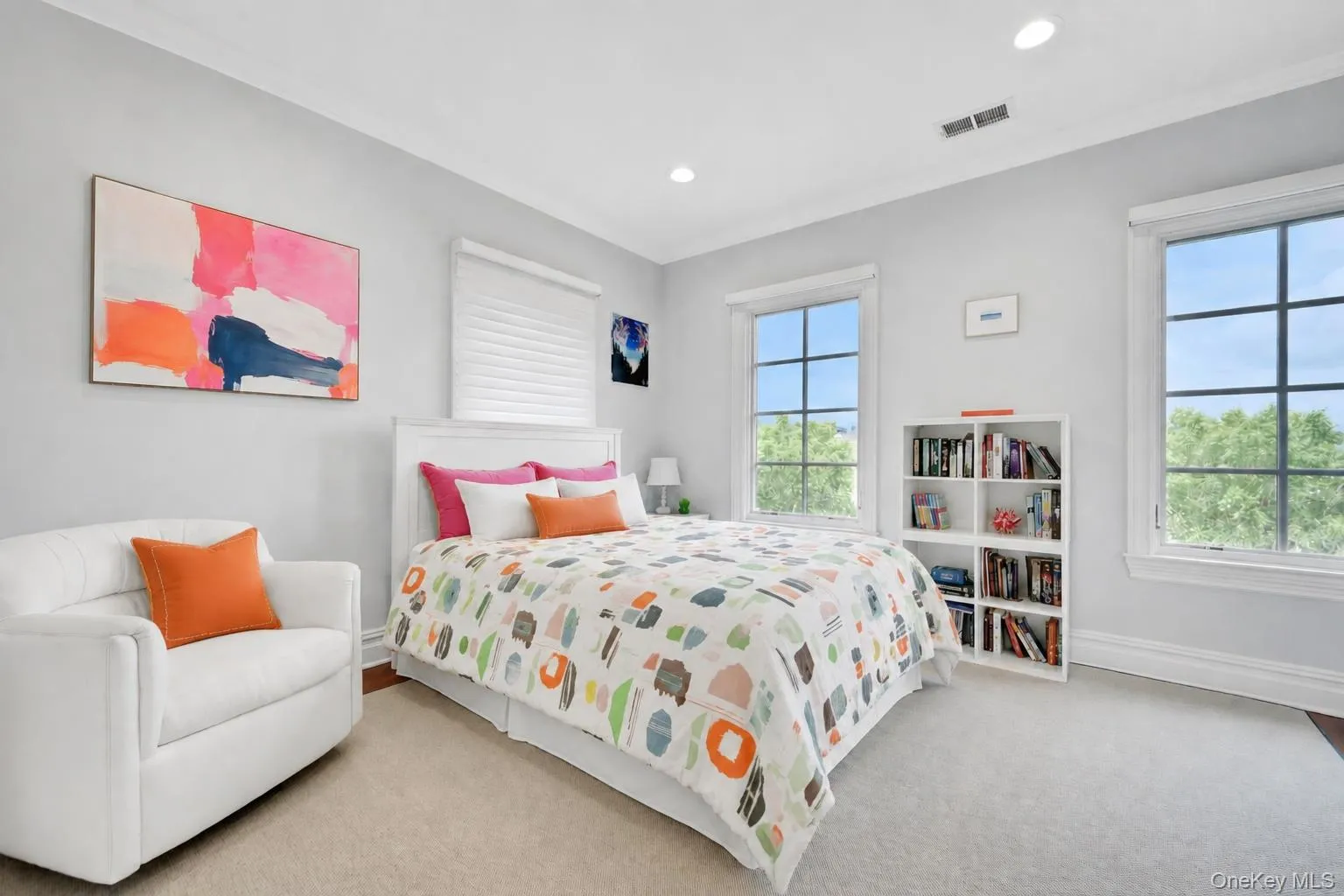3rd bedroom enjoys sunlight and connected, private full bath 3rd bedroom enjoys sunlight and connected, private full bath