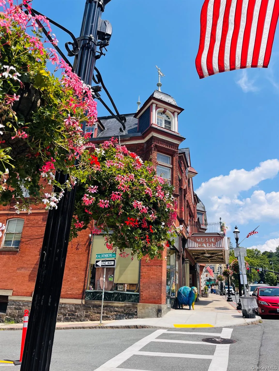Home to the legendary Tarrytown Music Hall. Enjoy antique shopping, cafes and world class restaurants in this historic town Home to the legendary Tarrytown Music Hall. Enjoy antique shopping, cafes and world class restaurants in this historic town