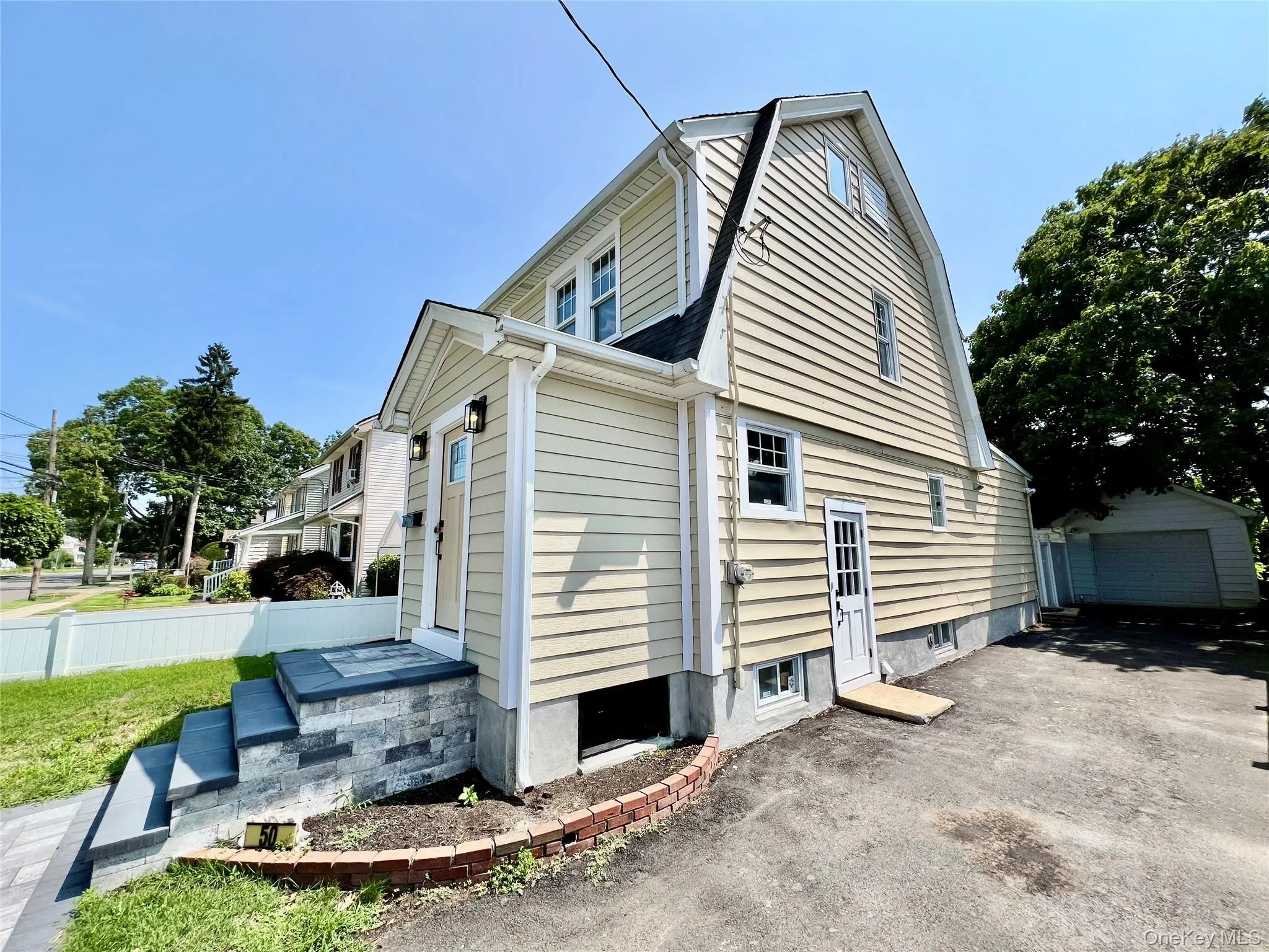 50 Saint Marks Place, Hempstead, NY, 4 Bedrooms Bedrooms, 8 Rooms Rooms,3 BathroomsBathrooms,Residential,For Rent,Saint Marks,0,1027906 50 Saint Marks Place, Hempstead, NY, 4 Bedrooms Bedrooms, 8 Rooms Rooms,3 BathroomsBathrooms,Residential,For Rent,Saint Marks,0,1027906