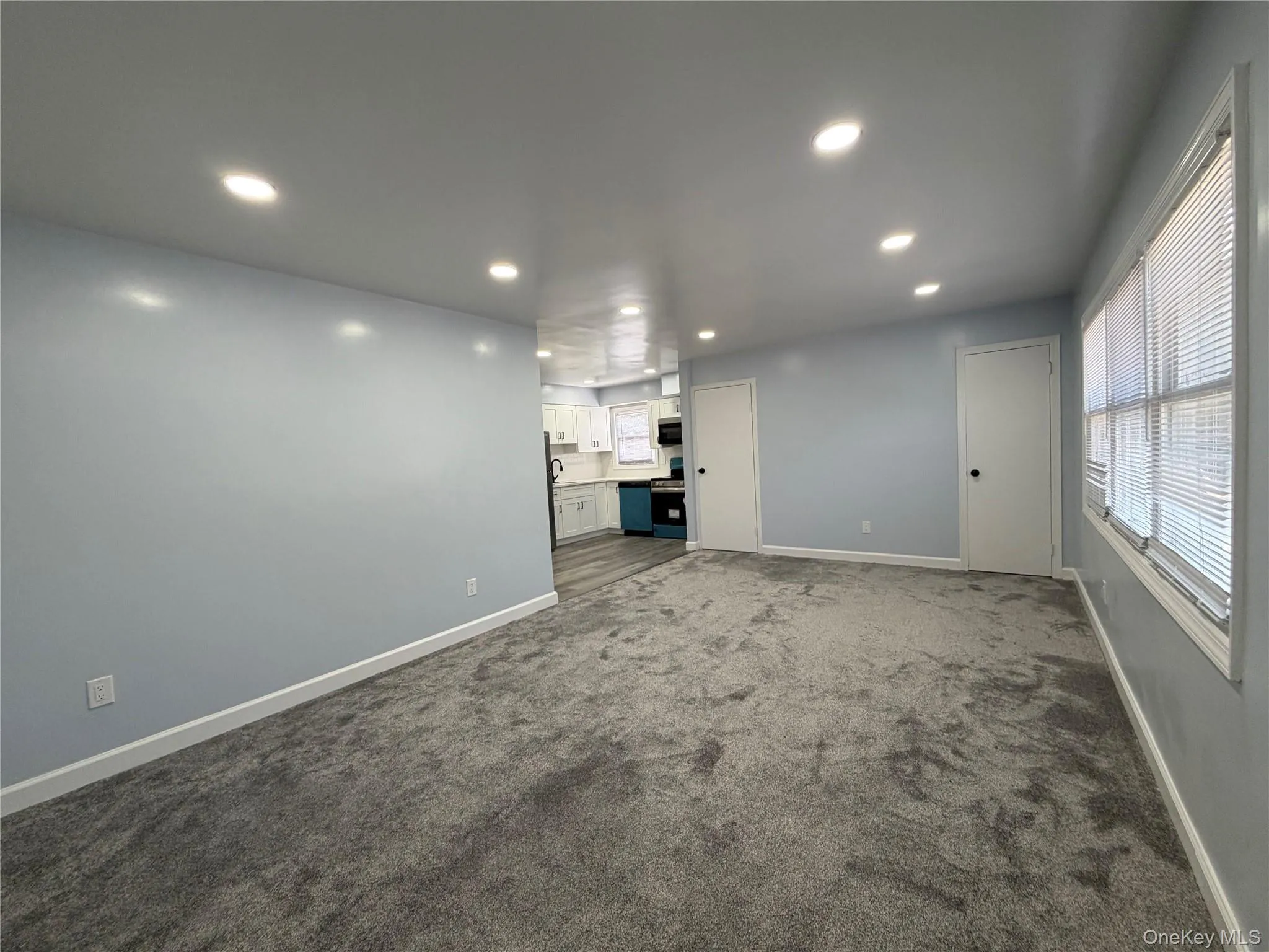 21 Cochran Place, Hempstead, NY, 3 Bedrooms Bedrooms, 6 Rooms Rooms,1 BathroomBathrooms,Residential Lease,For Rent,Cochran,0,1027907 21 Cochran Place, Hempstead, NY, 3 Bedrooms Bedrooms, 6 Rooms Rooms,1 BathroomBathrooms,Residential Lease,For Rent,Cochran,0,1027907